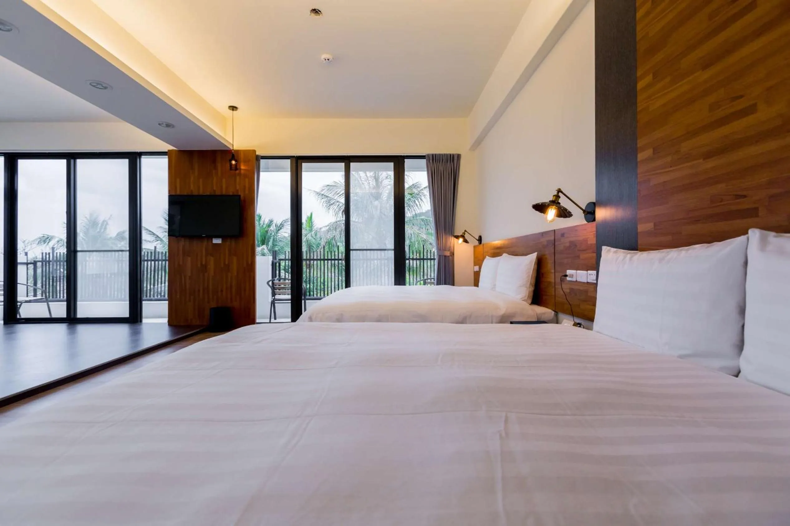 Bed in Rich Sunshine Inn