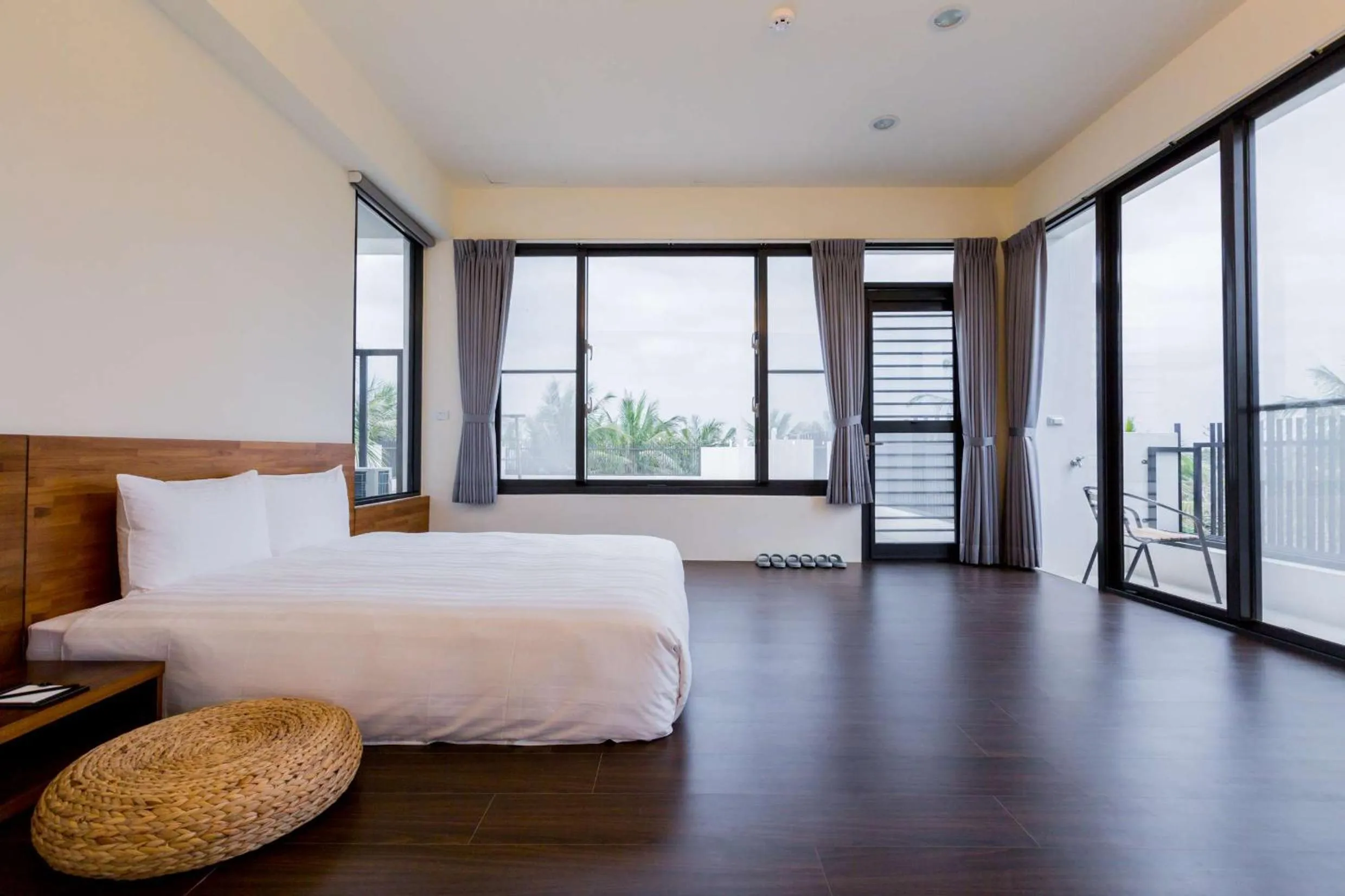 Bed in Rich Sunshine Inn