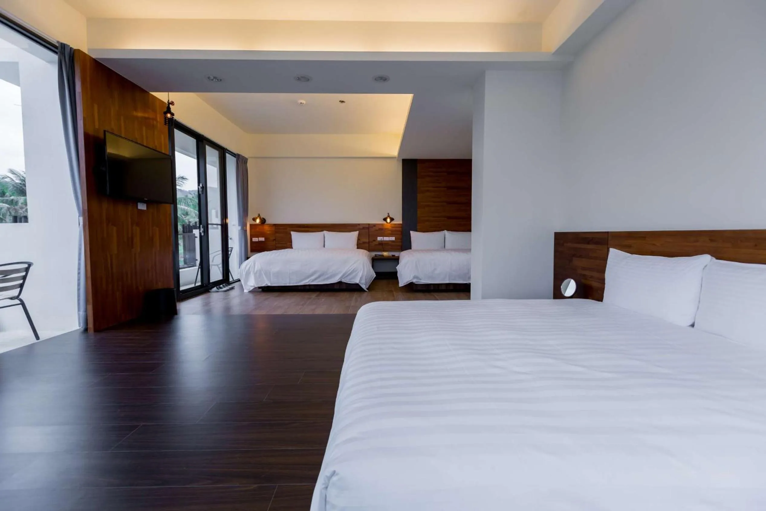 Bed in Rich Sunshine Inn