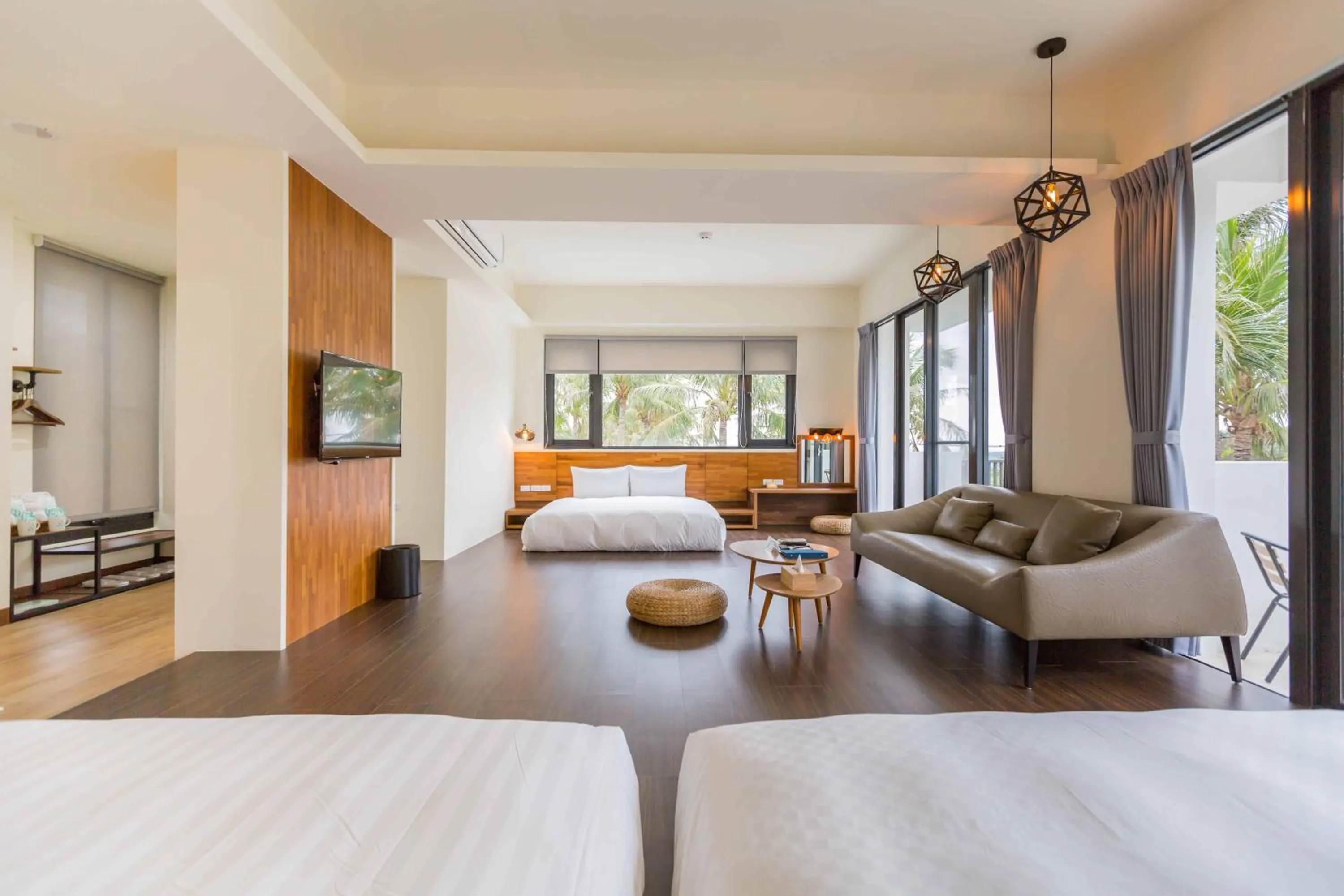 Bed in Rich Sunshine Inn