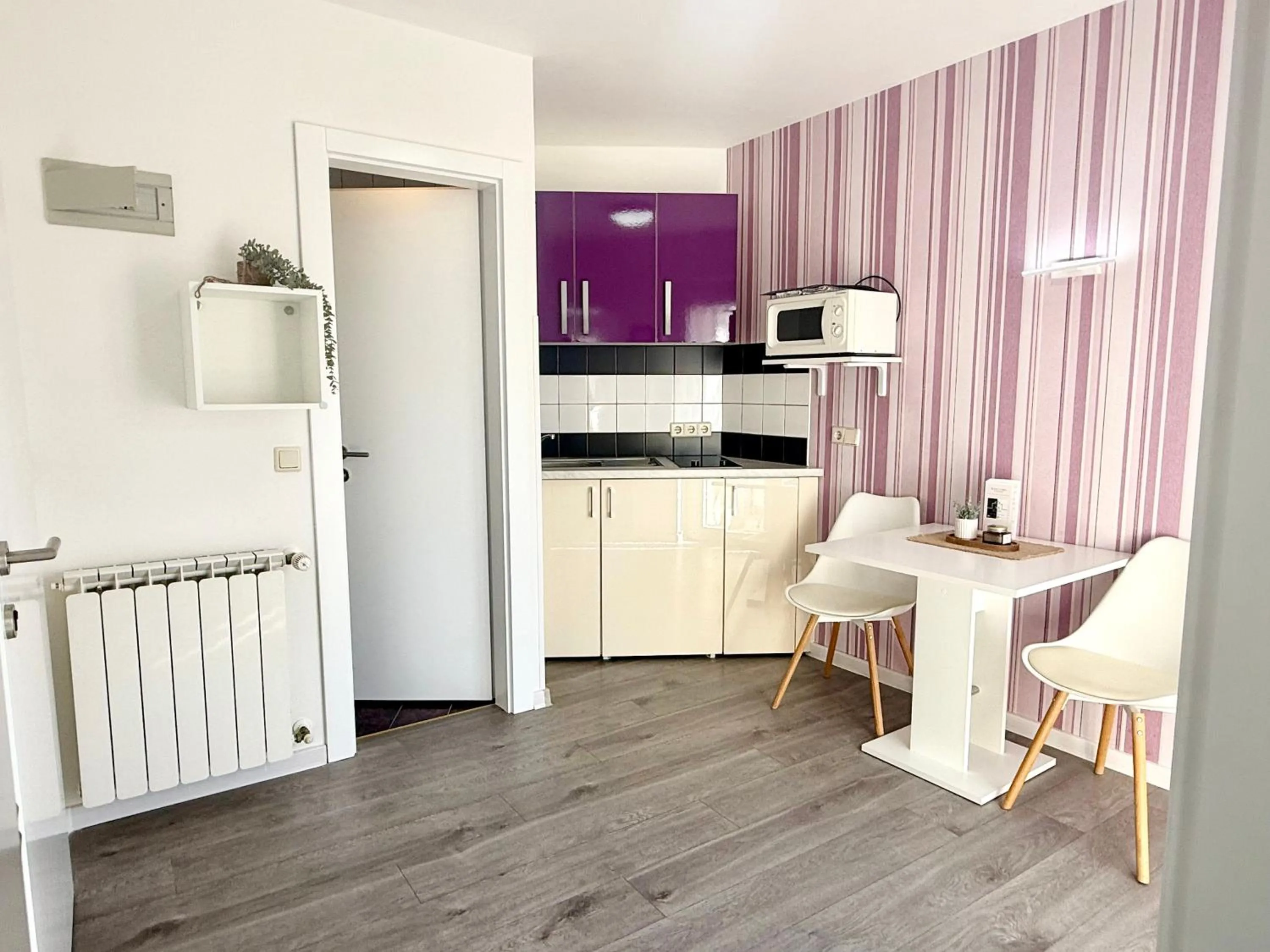 Studio Apartment with Balcony in Apartments Antic