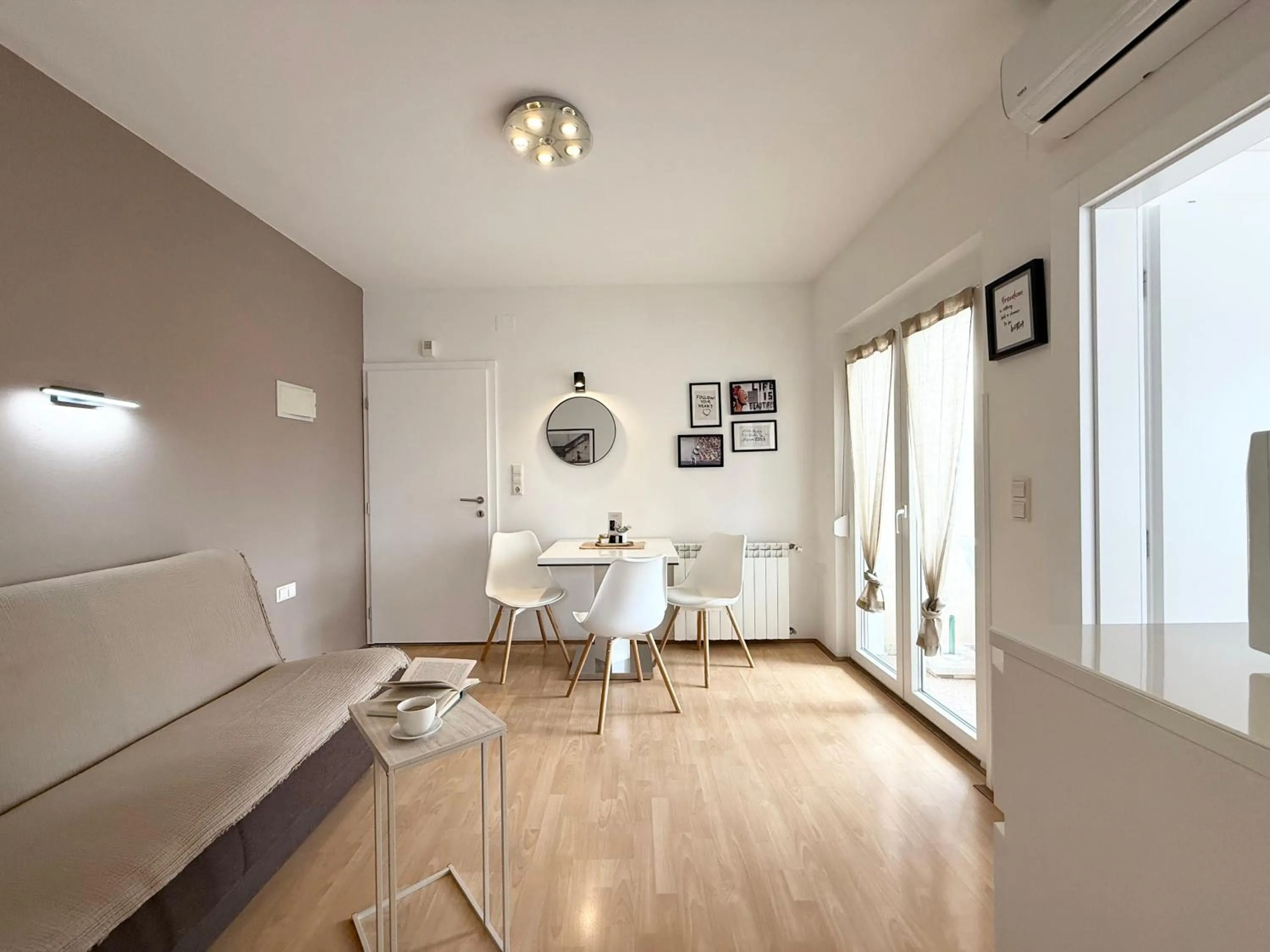 Apartment with Balcony in Apartments Antic