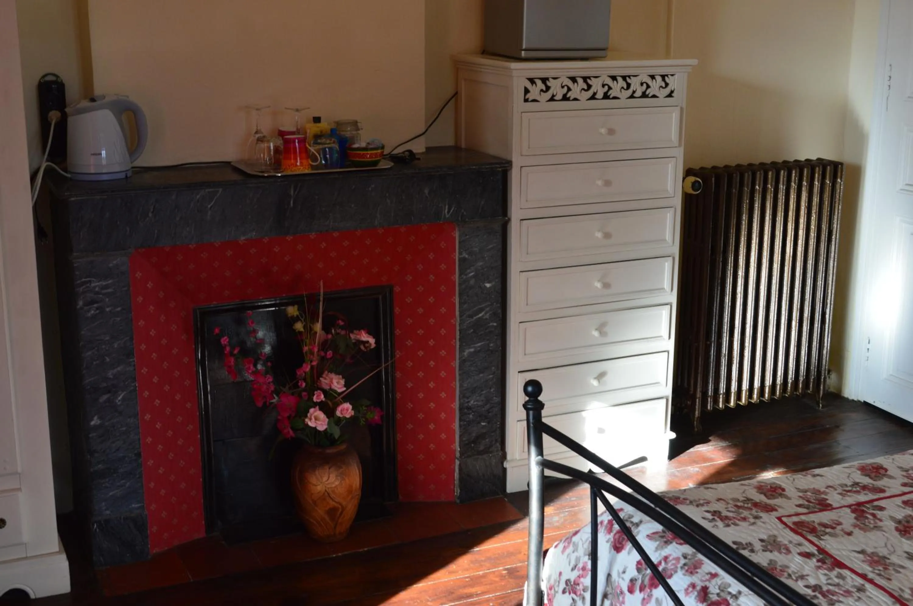 Photo of the whole room, Bed in Villa Lafabregue