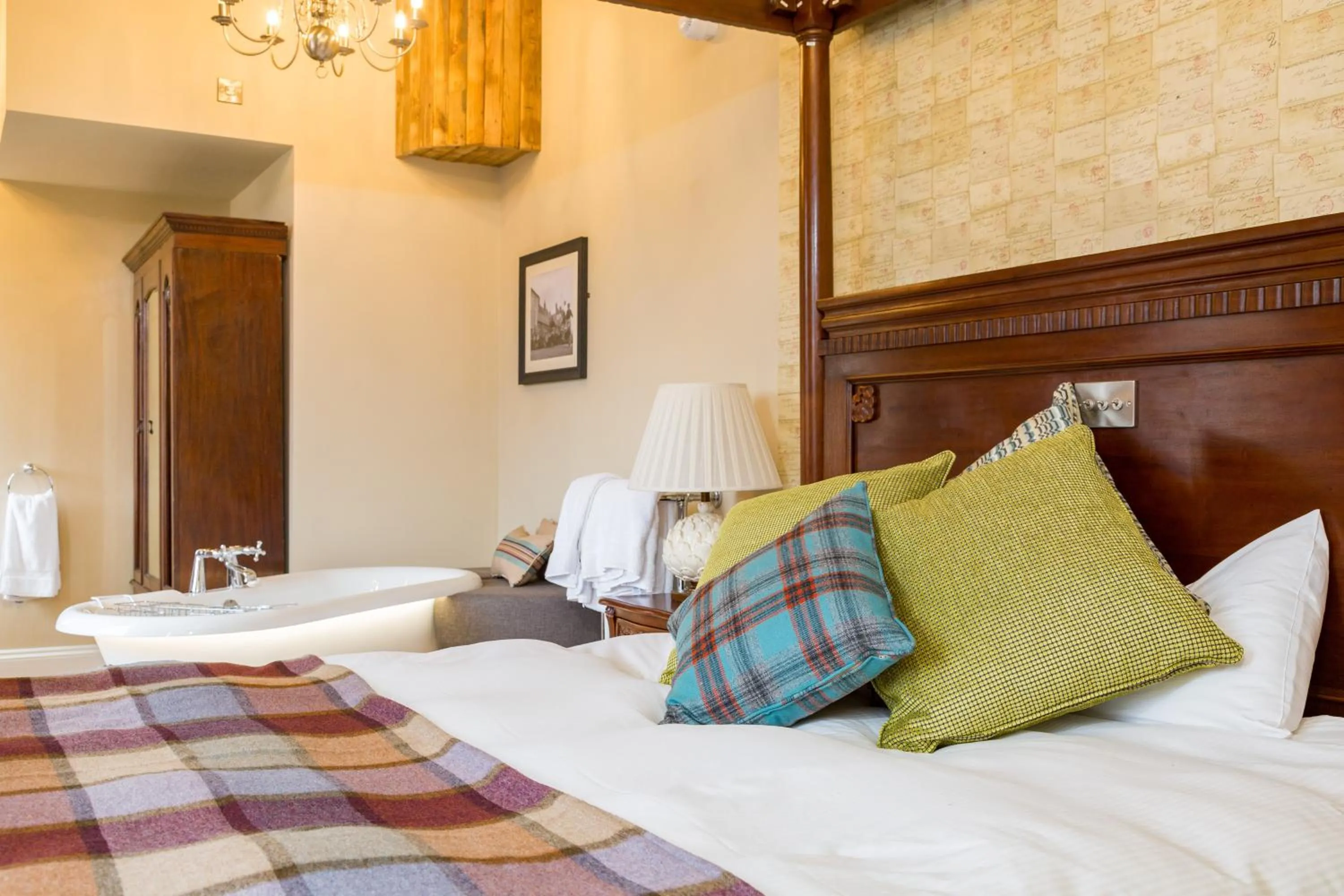 Bed in The Bull Hotel