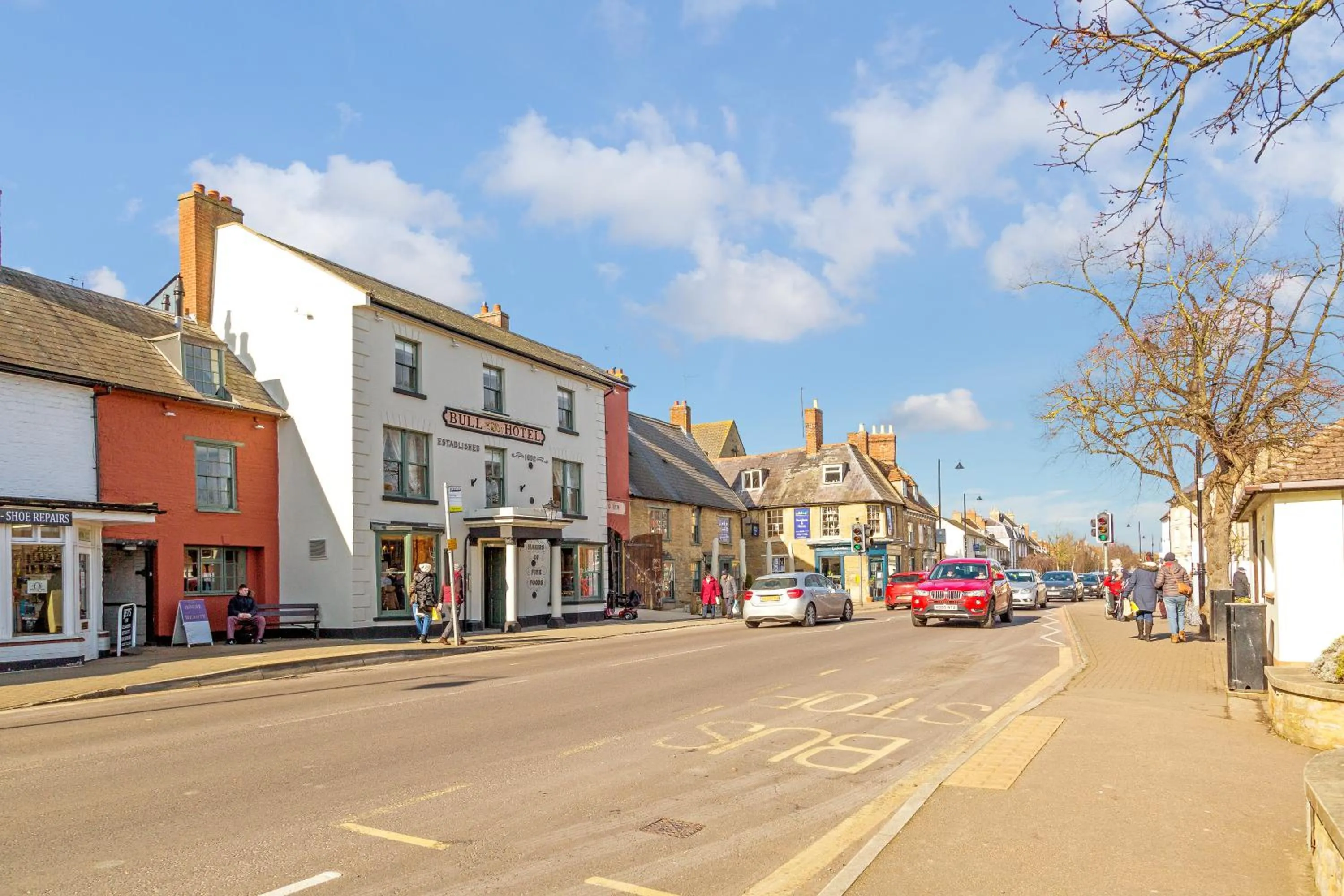 Neighbourhood in The Bull Hotel