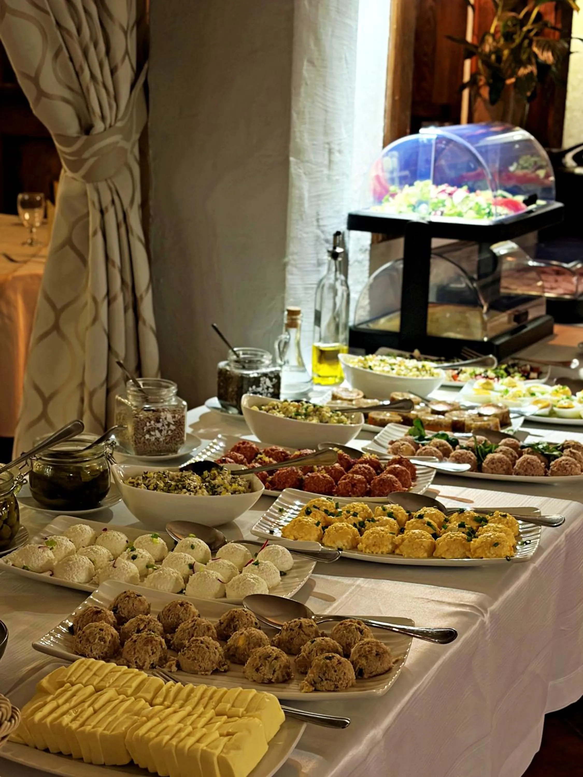 Breakfast in Hotel Maraton