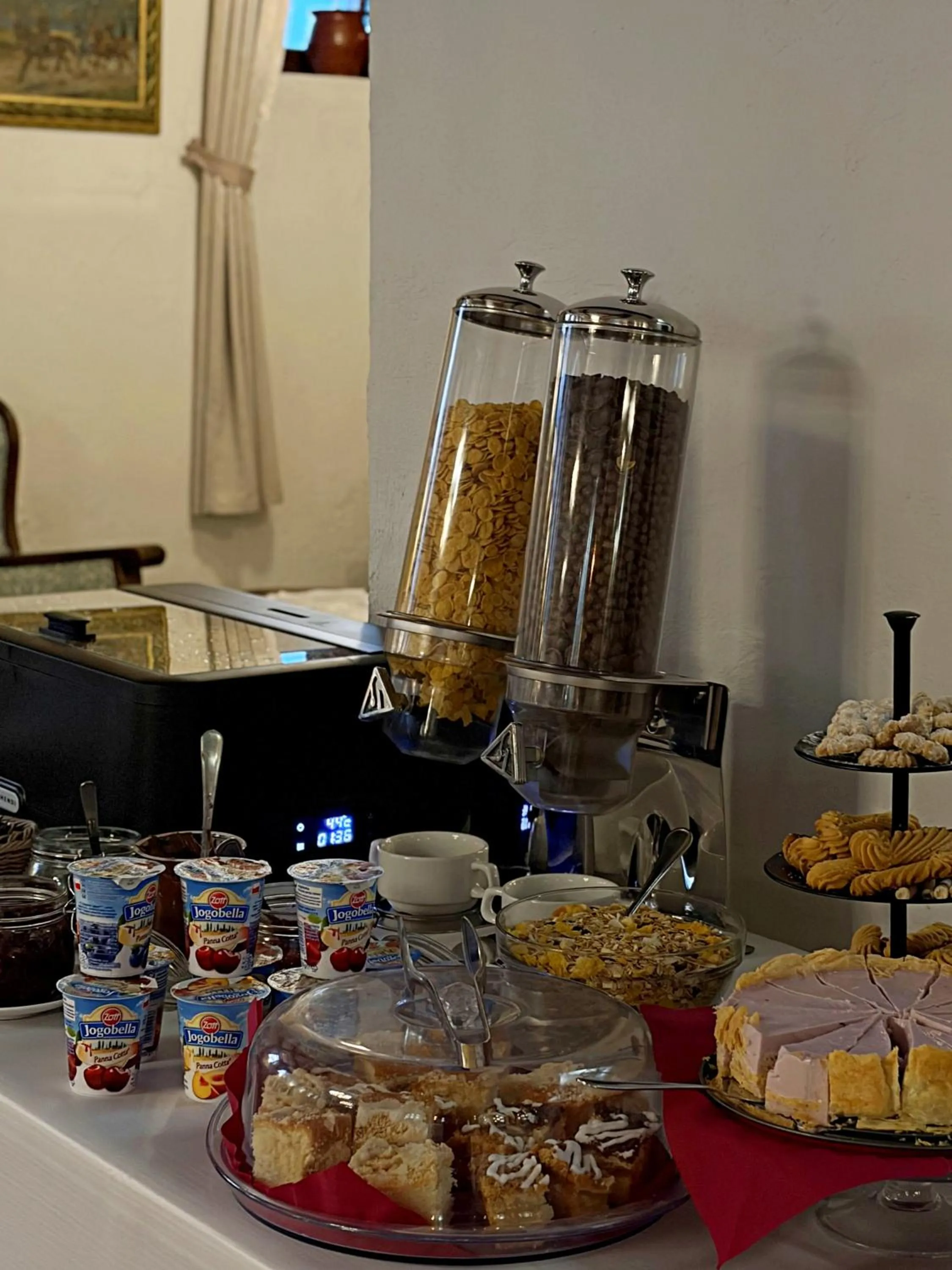 Breakfast in Hotel Maraton