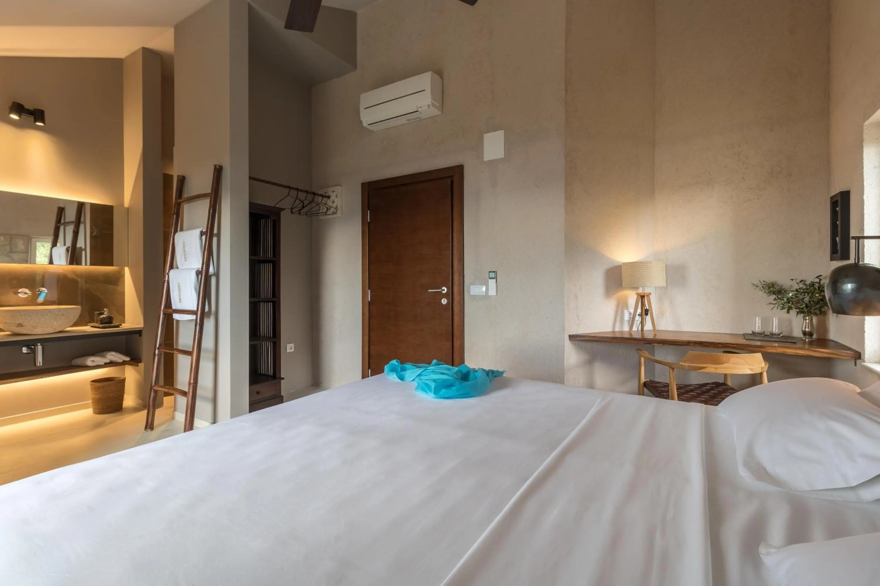 Bed in NINON Dubrovnik - Adults Only
