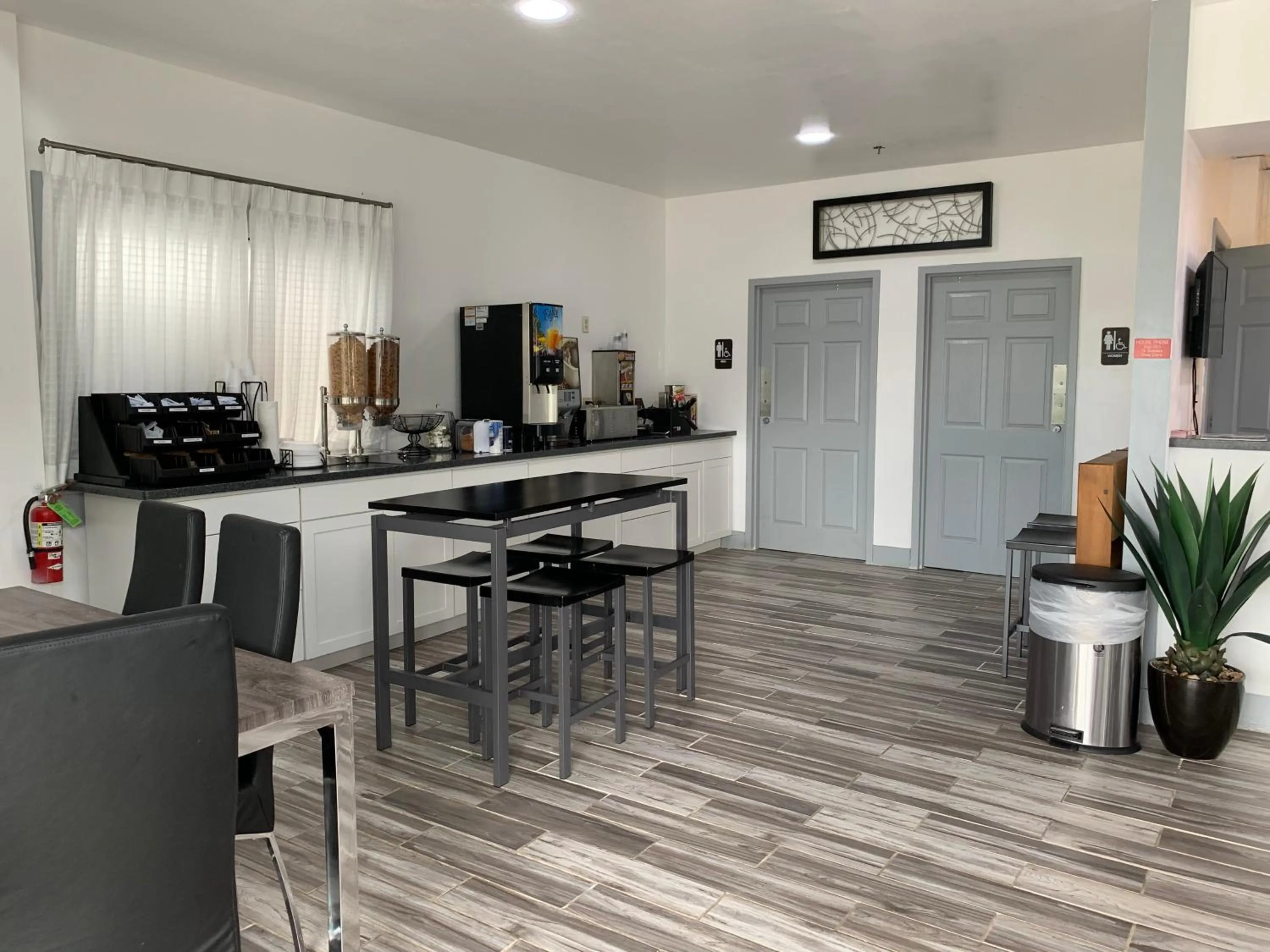 Breakfast in Days Inn by Wyndham Waynesville NC