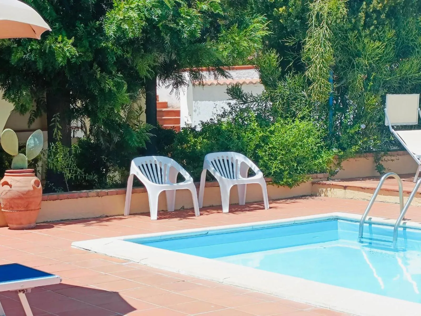 Swimming pool in Hotel Grotticelle