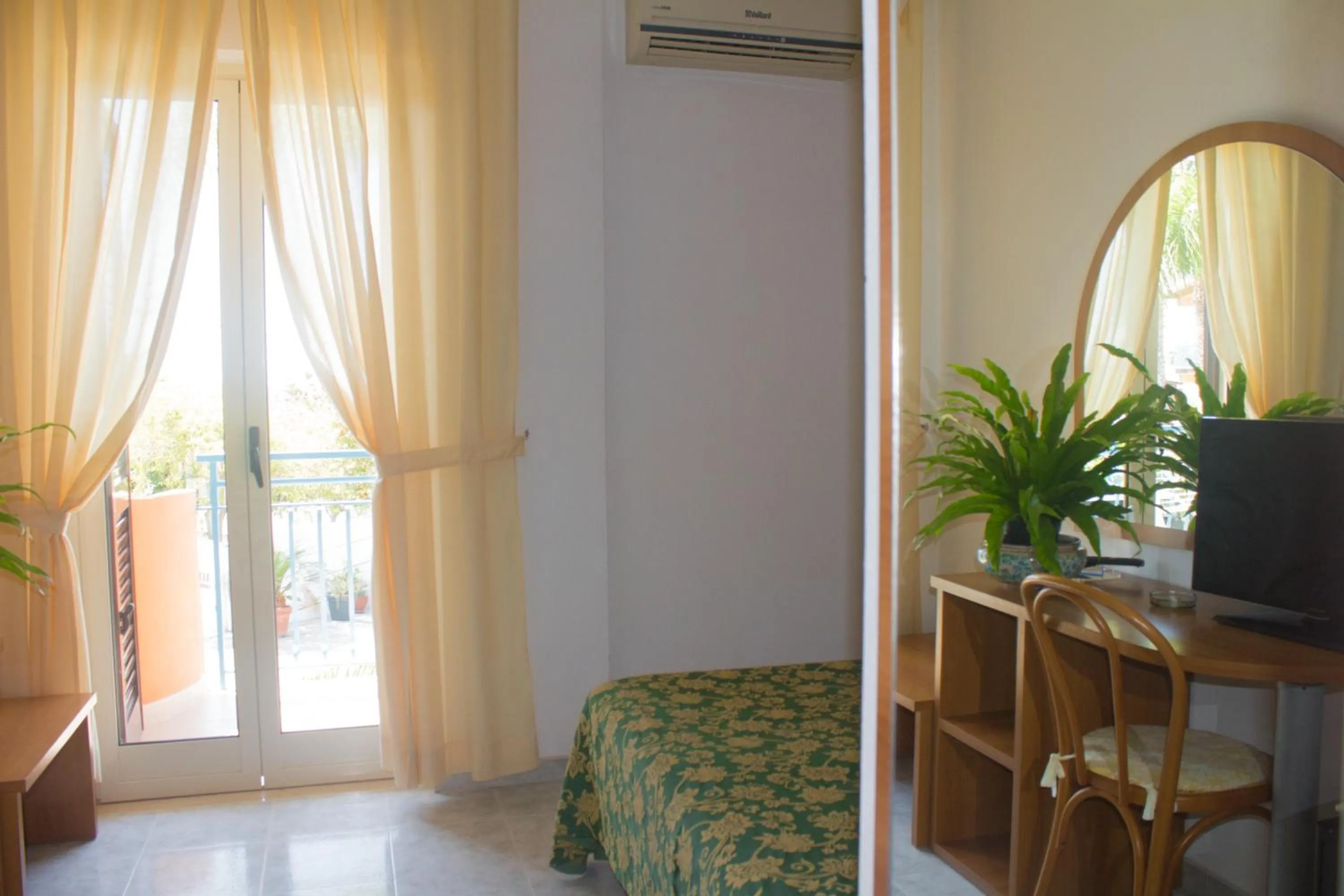 air conditioner in Hotel Grotticelle