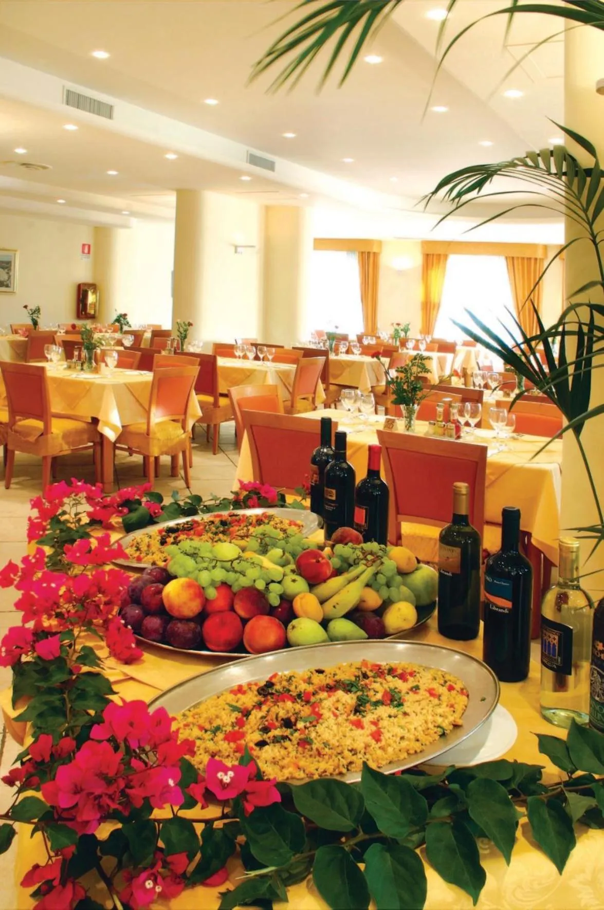 Restaurant/places to eat in Hotel Grotticelle