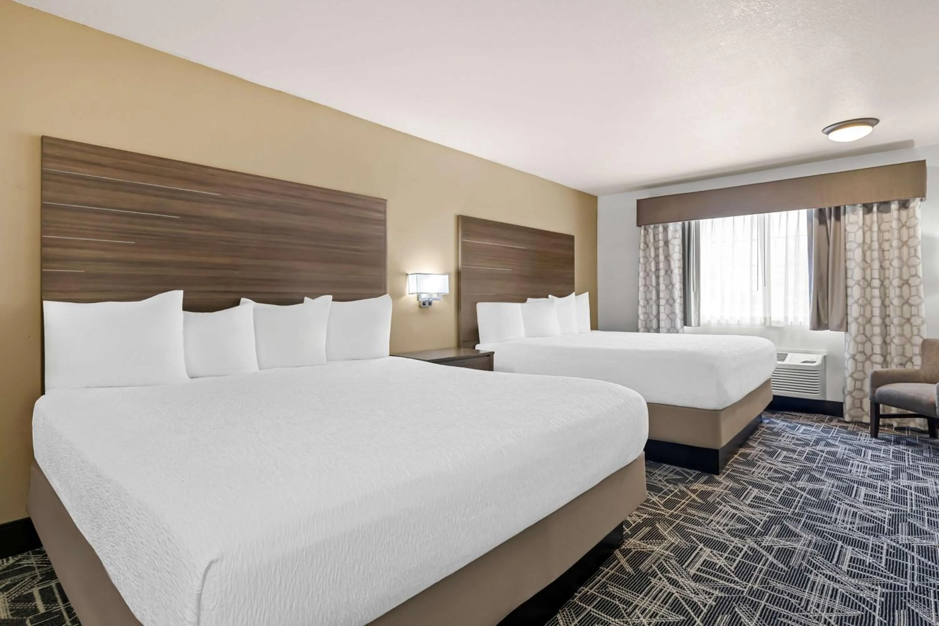 Bedroom, Bed in Best Western Plus Caldwell Inn & Suites