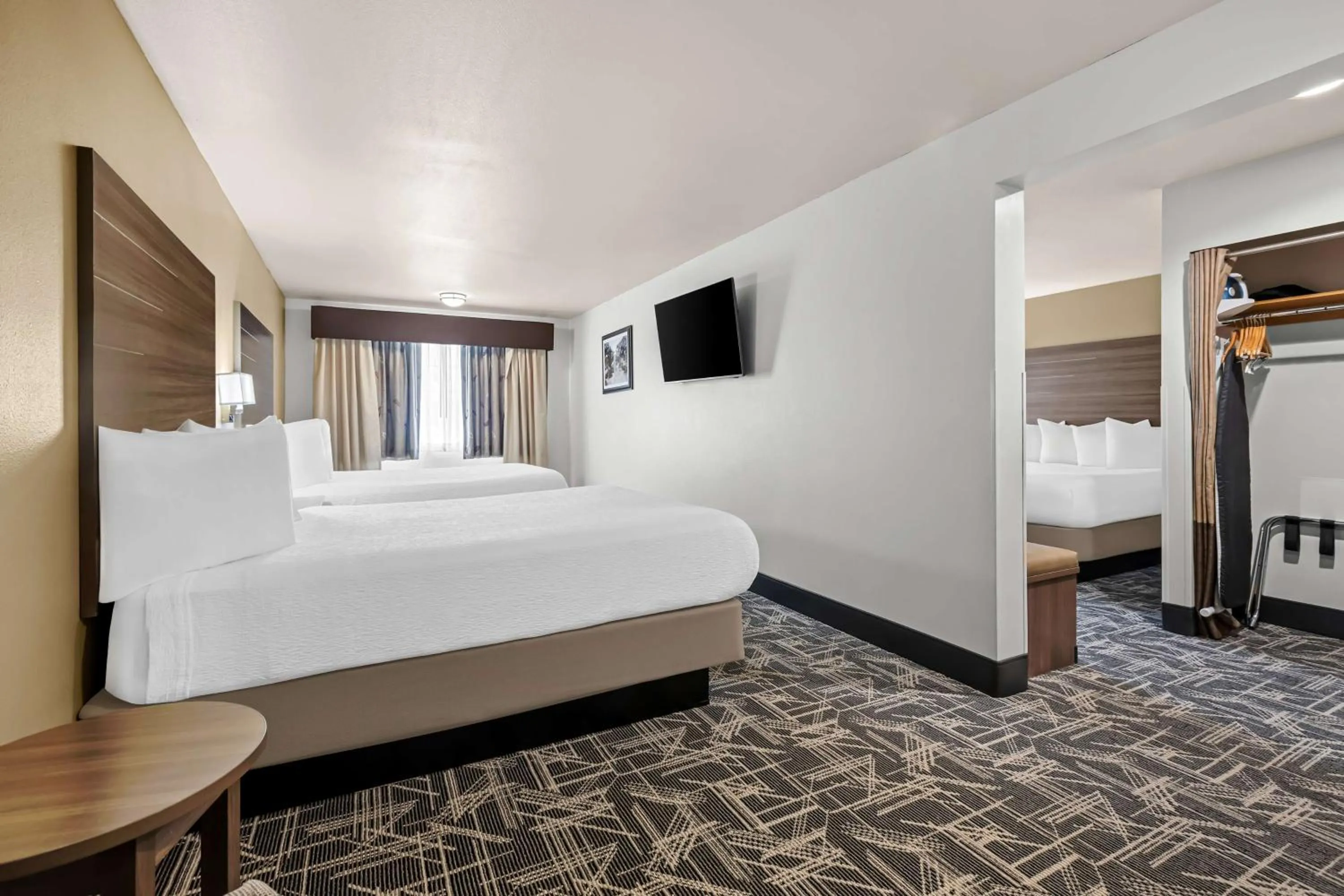 Bedroom, Bed in Best Western Plus Caldwell Inn & Suites