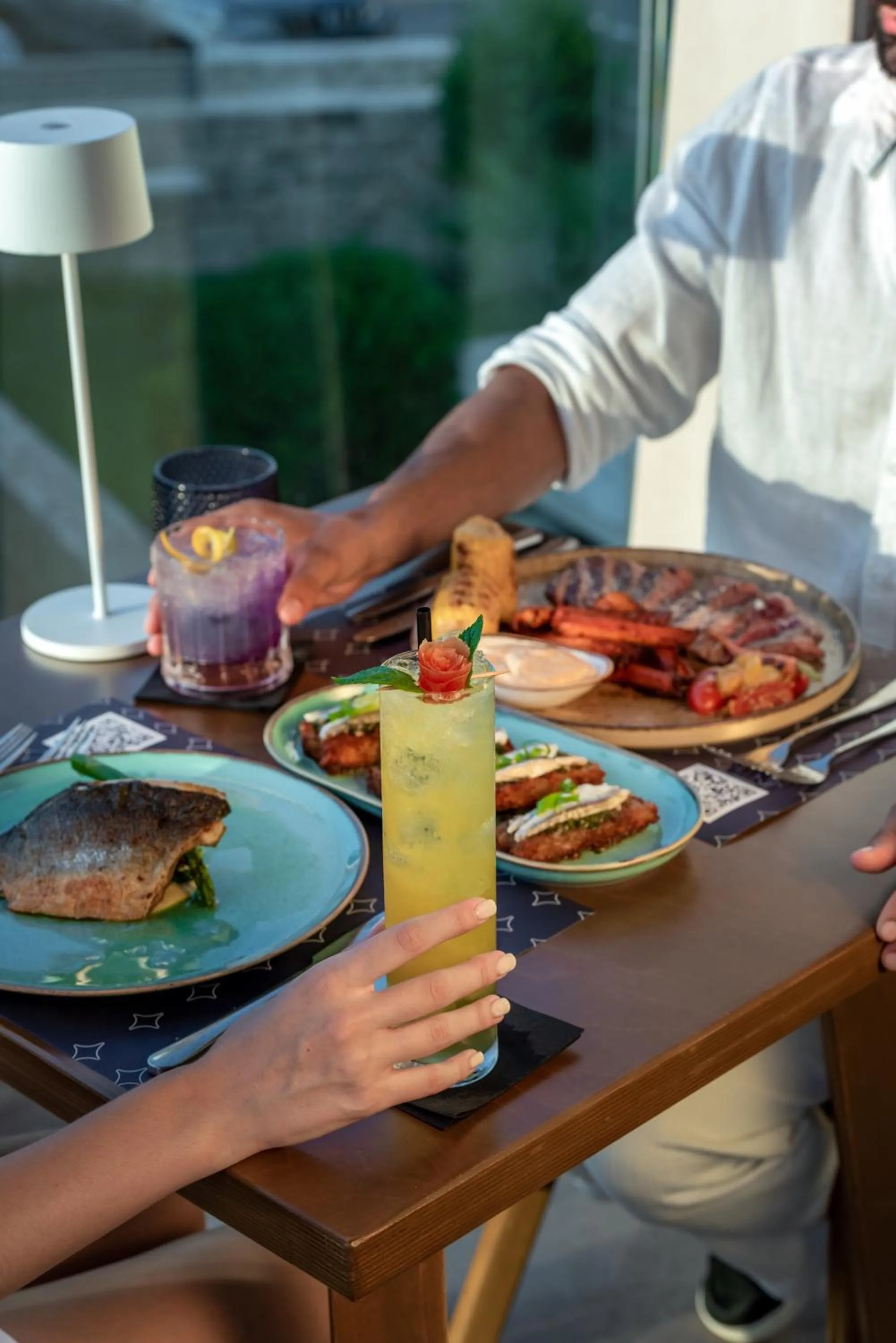 Restaurant/places to eat in Aloe Boutique Hotel & Suites - adults only