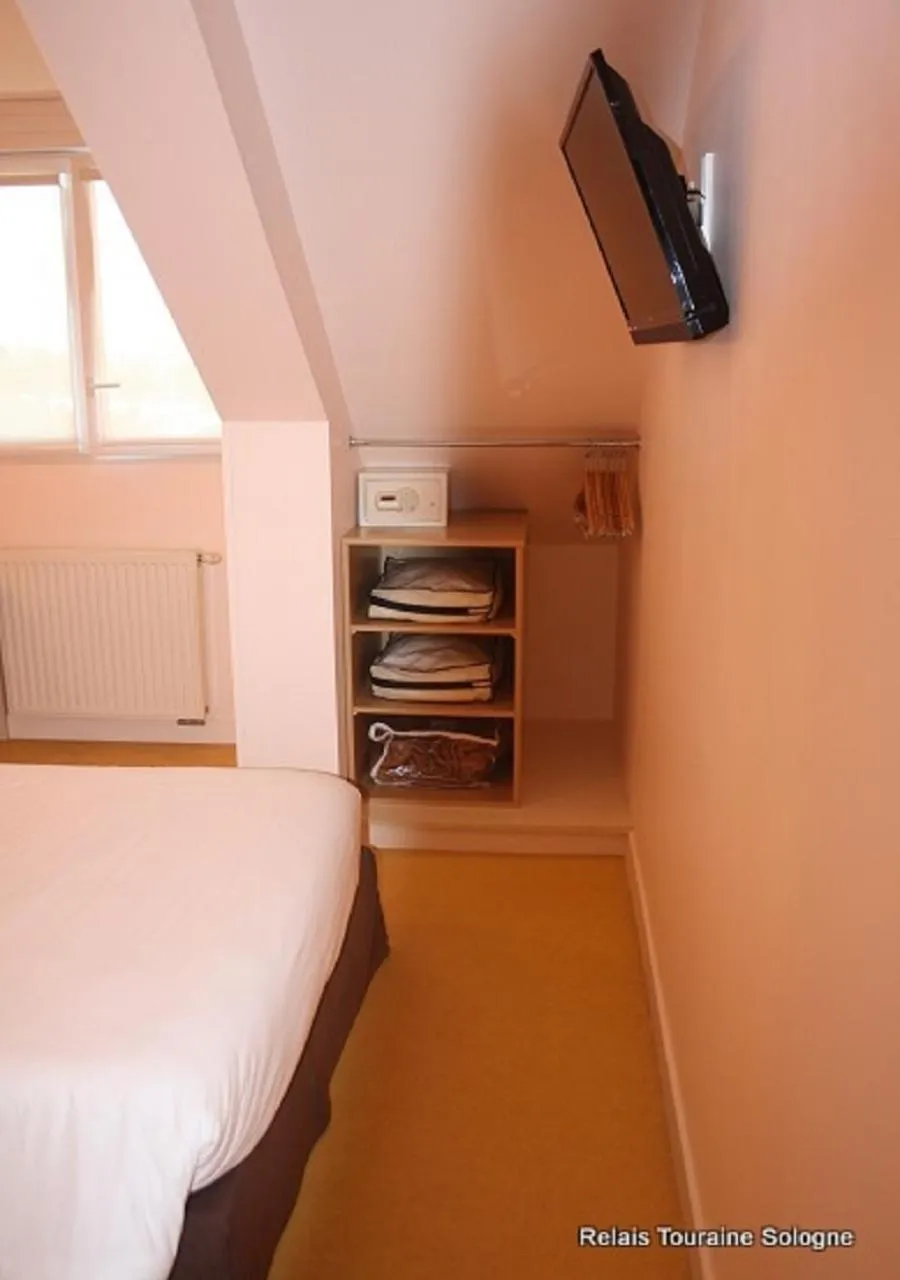 Bed in Relais Touraine Sologne