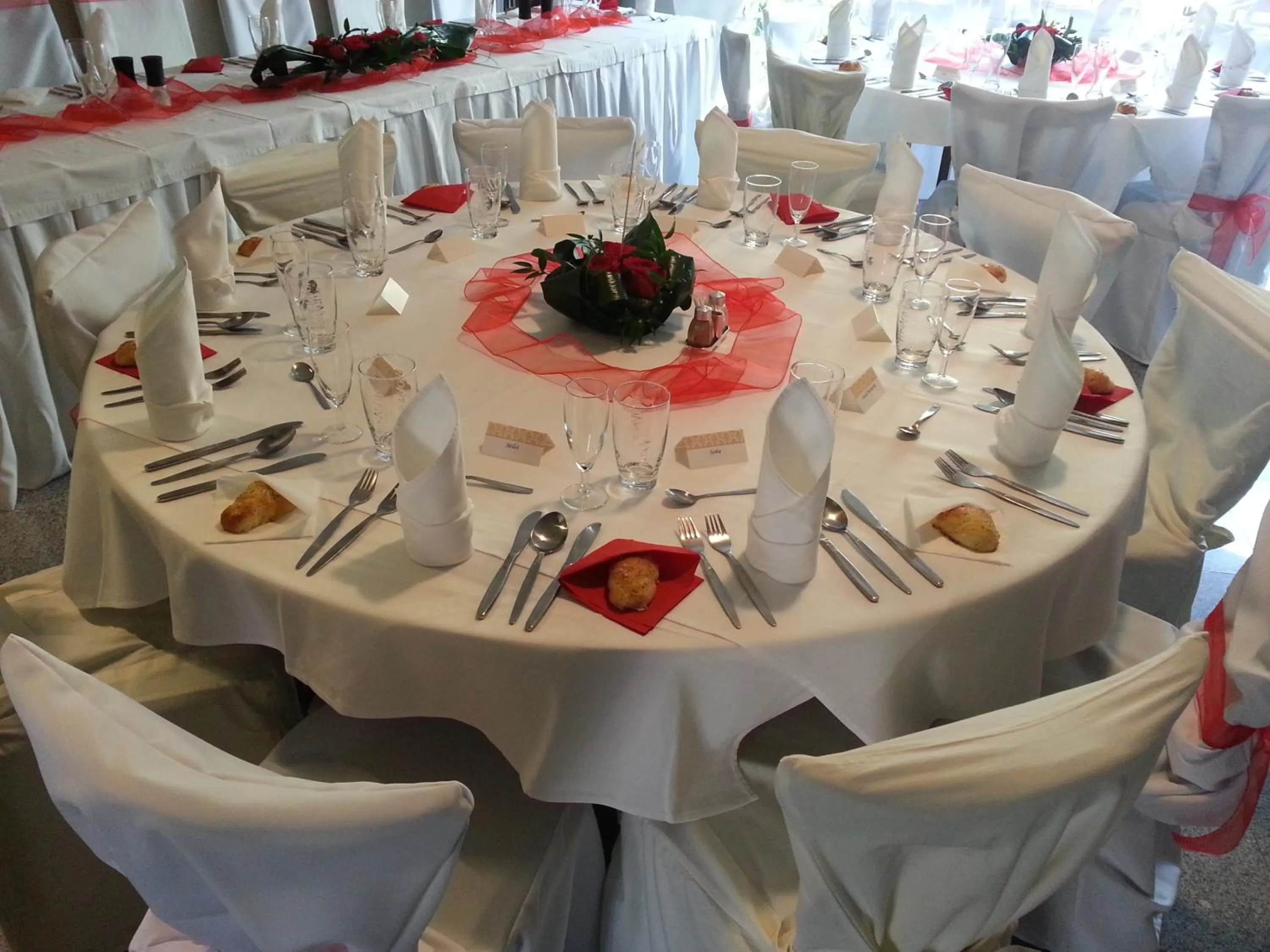 Restaurant/places to eat in Alt pension