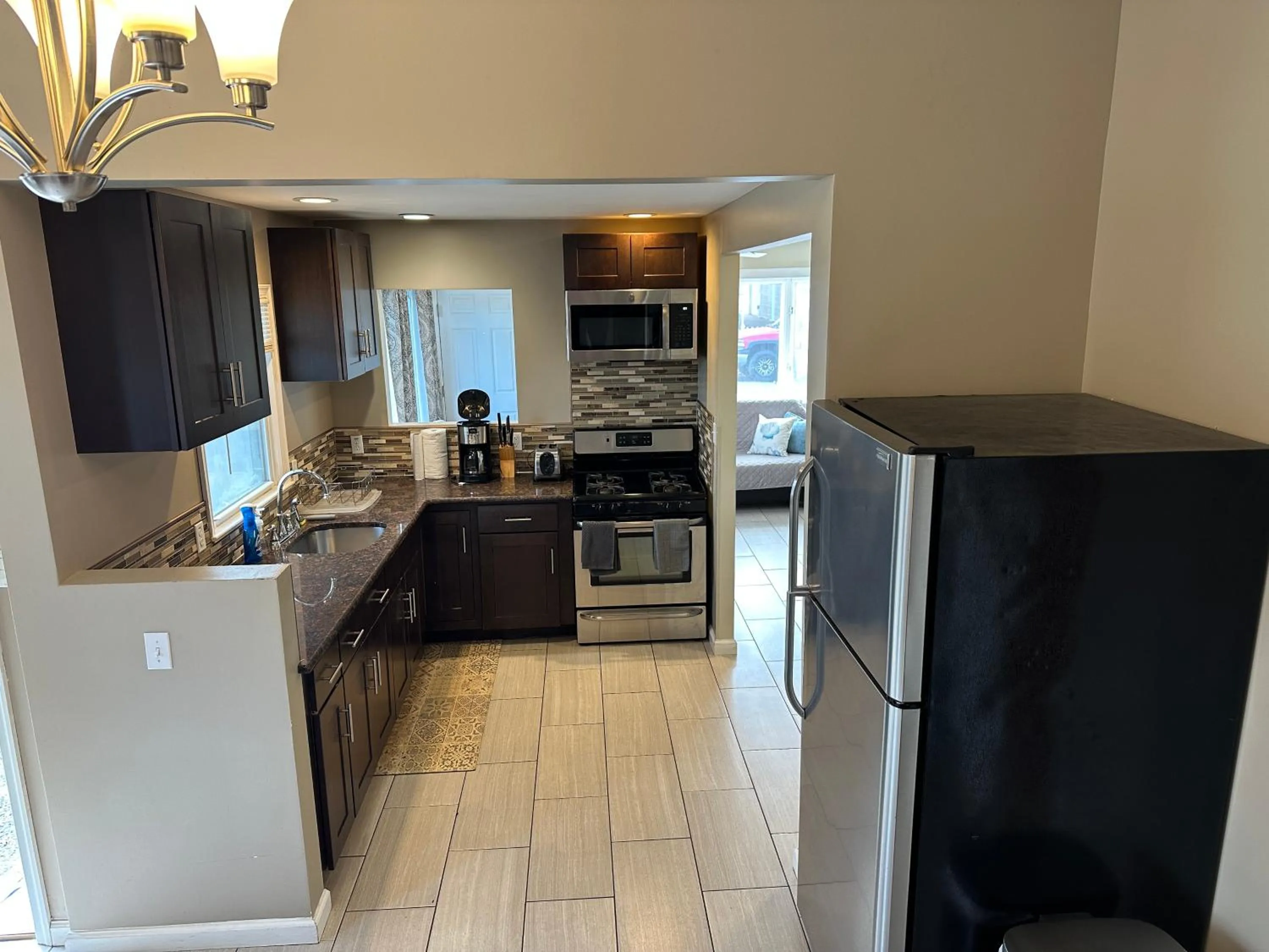 Kitchen or kitchenette in Anchor Motel