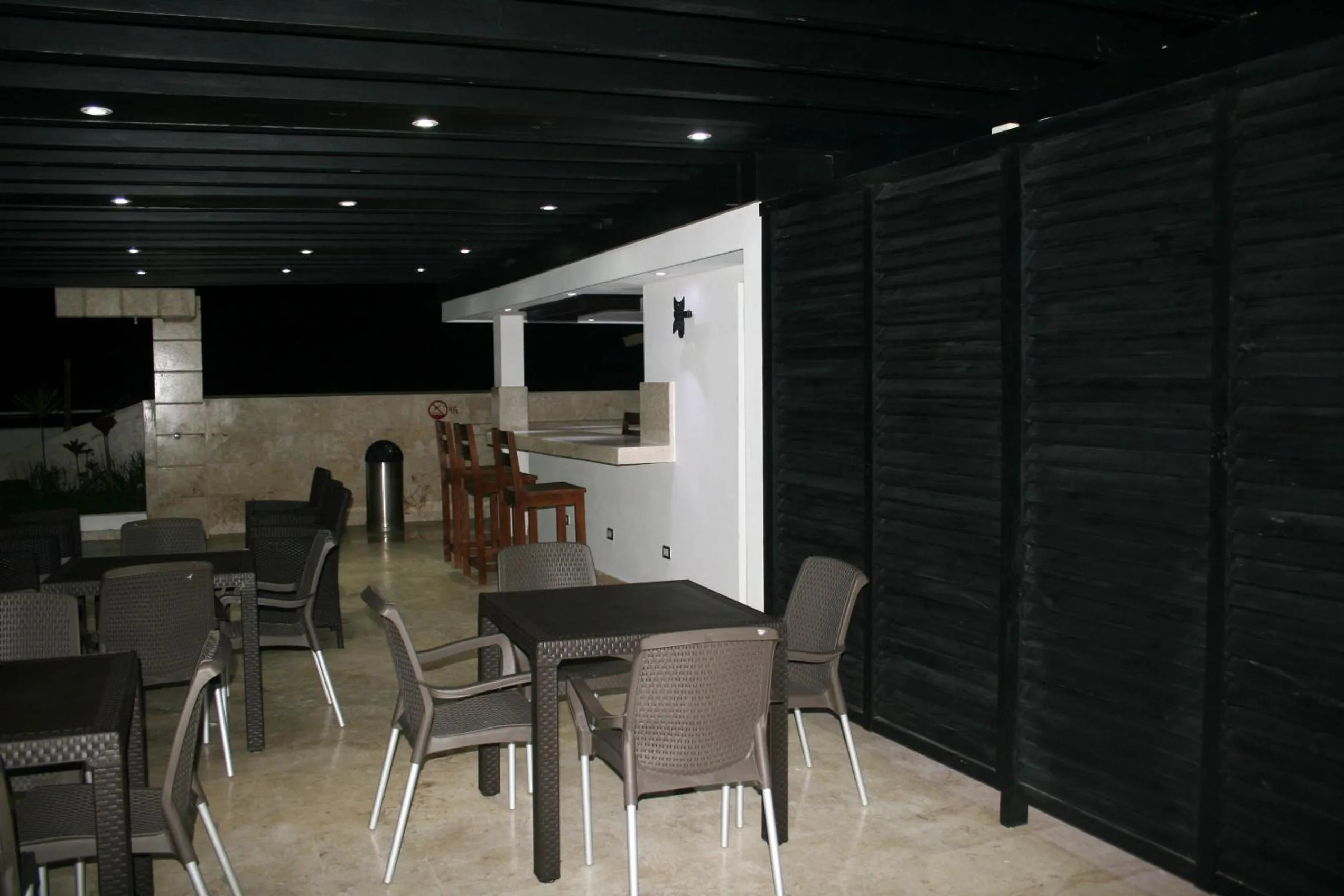 Lounge or bar in Figaro Hotel Samana