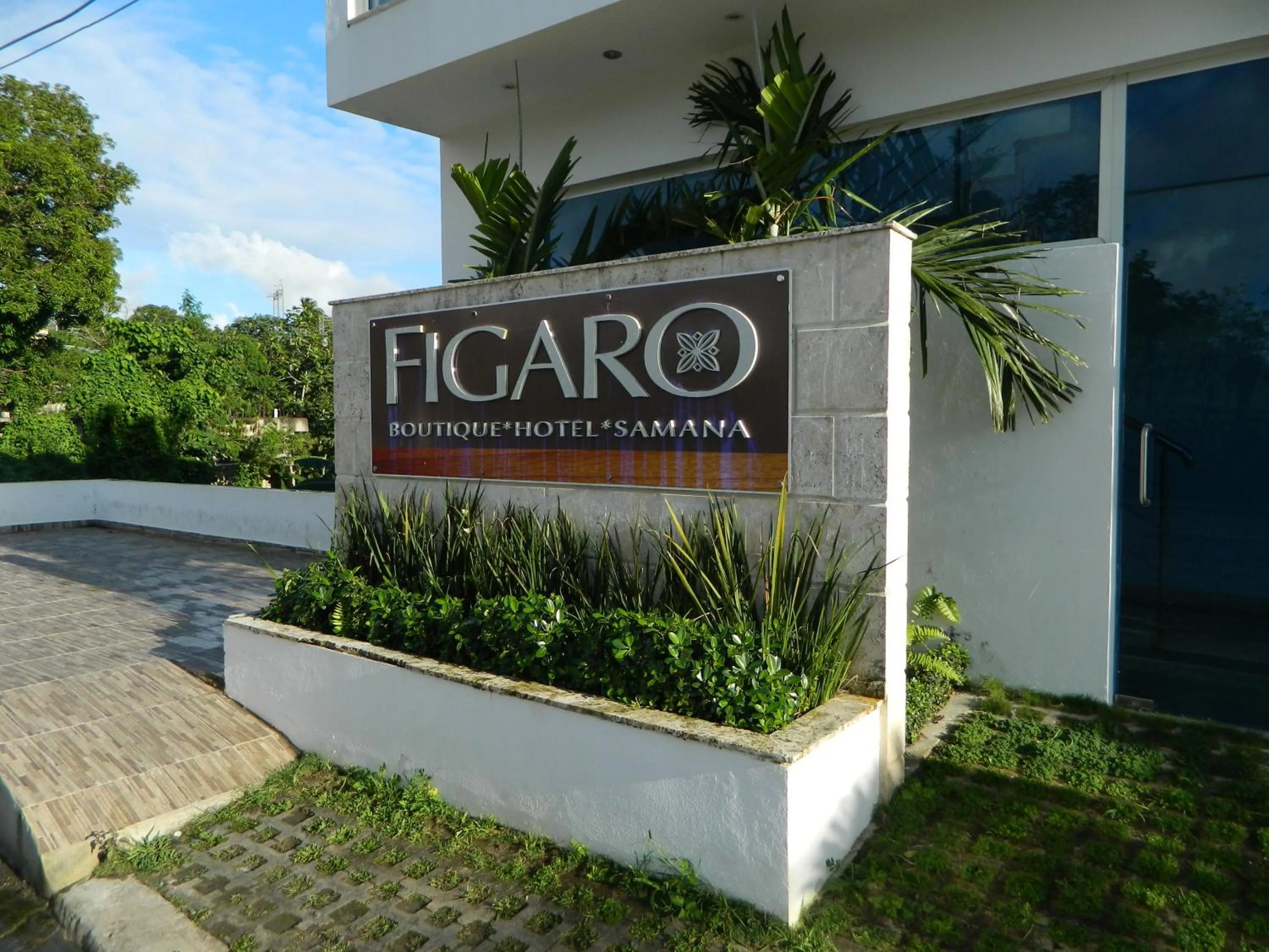 Facade/entrance in Figaro Hotel Samana
