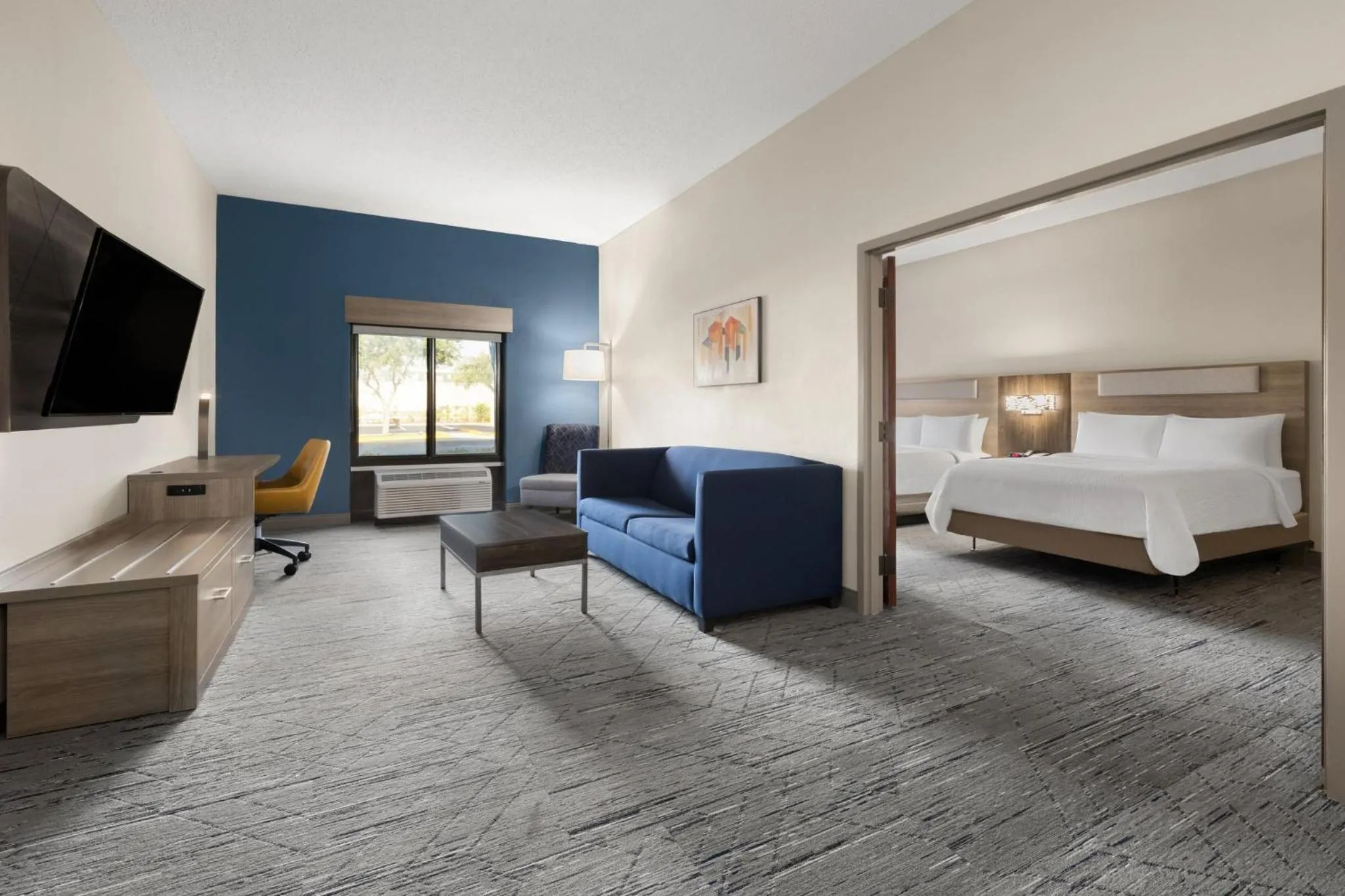 Photo of the whole room, Bed in Holiday Inn Express & Suites Sebring by IHG