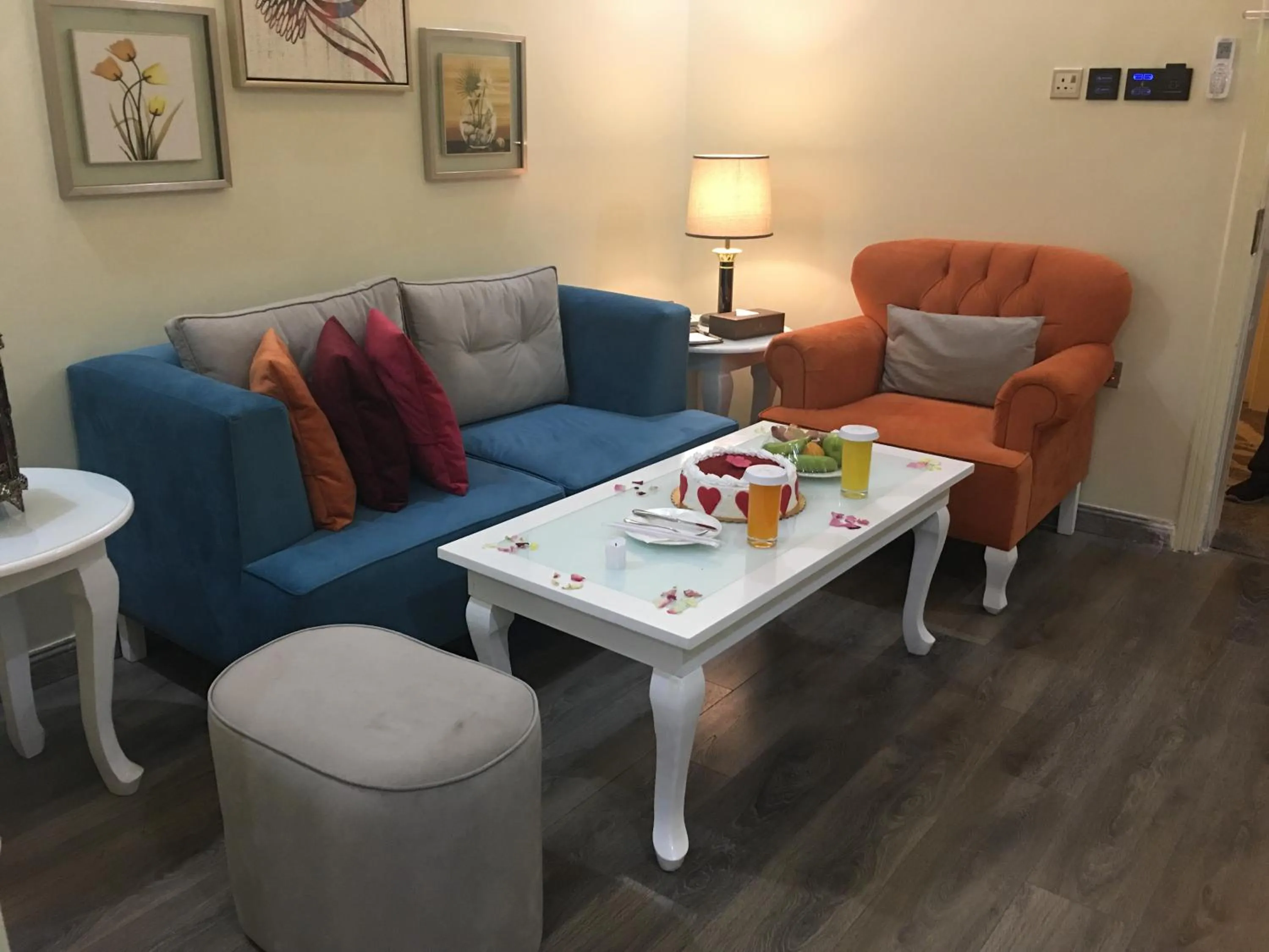 Living room in Golden Bujari AlUlaya Hotel