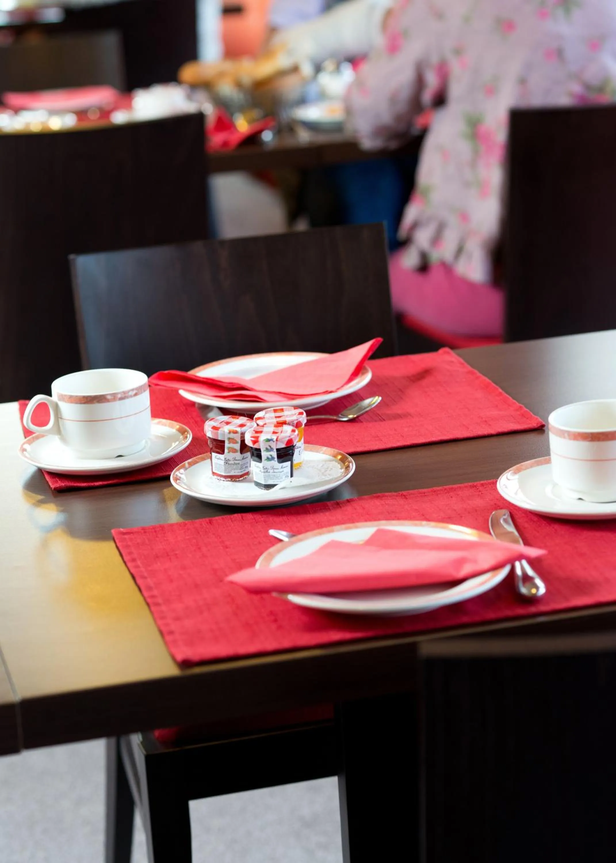 Restaurant/places to eat in Hôtel Le Ménestrel