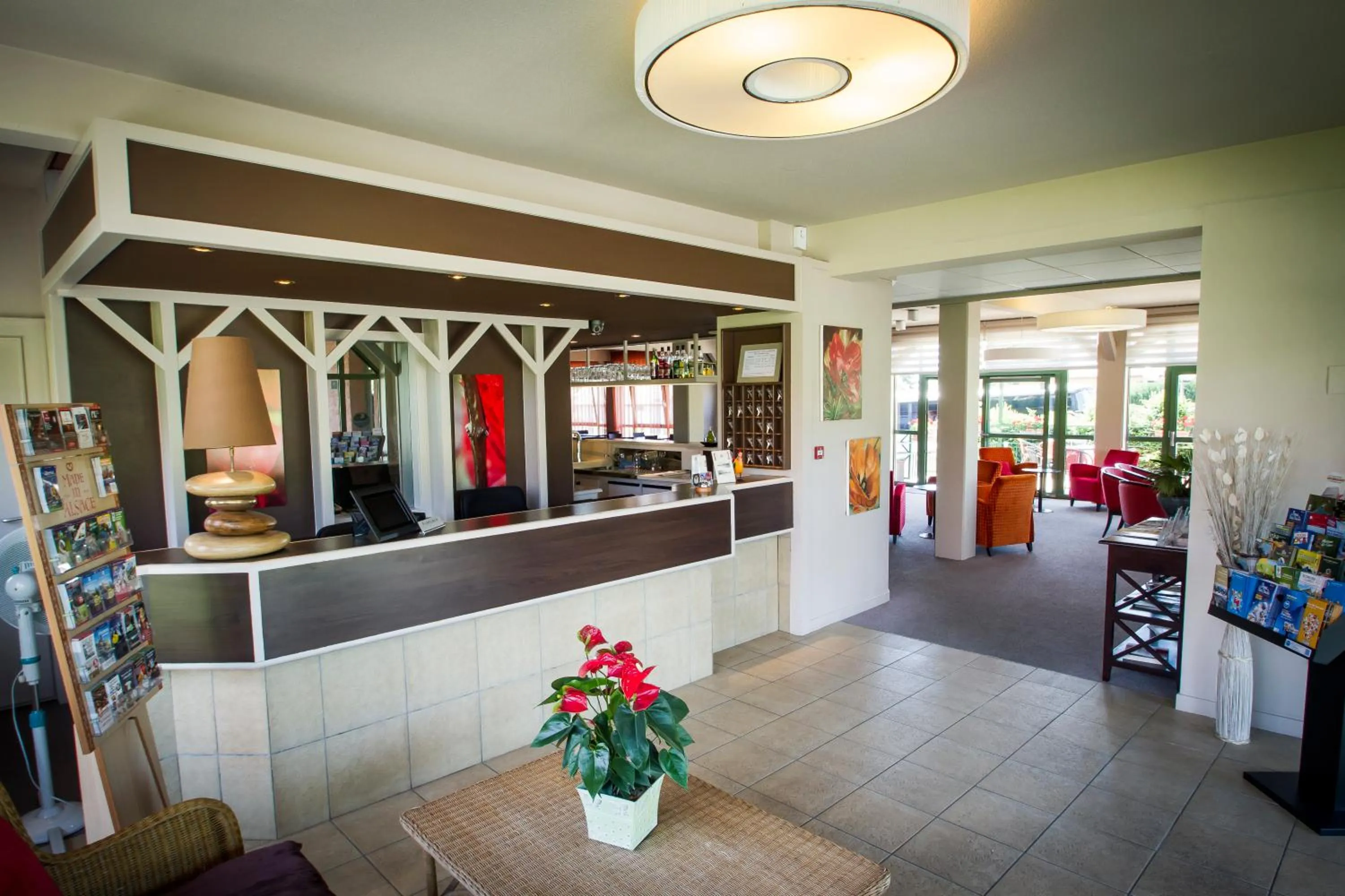 Lobby or reception in Hôtel Le Ménestrel