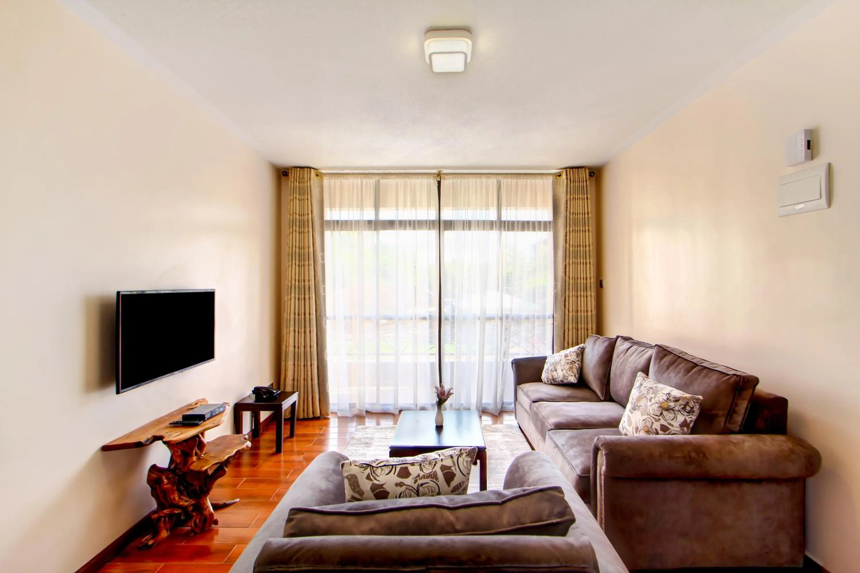 City view in Highlands Suites Hotel Apartments