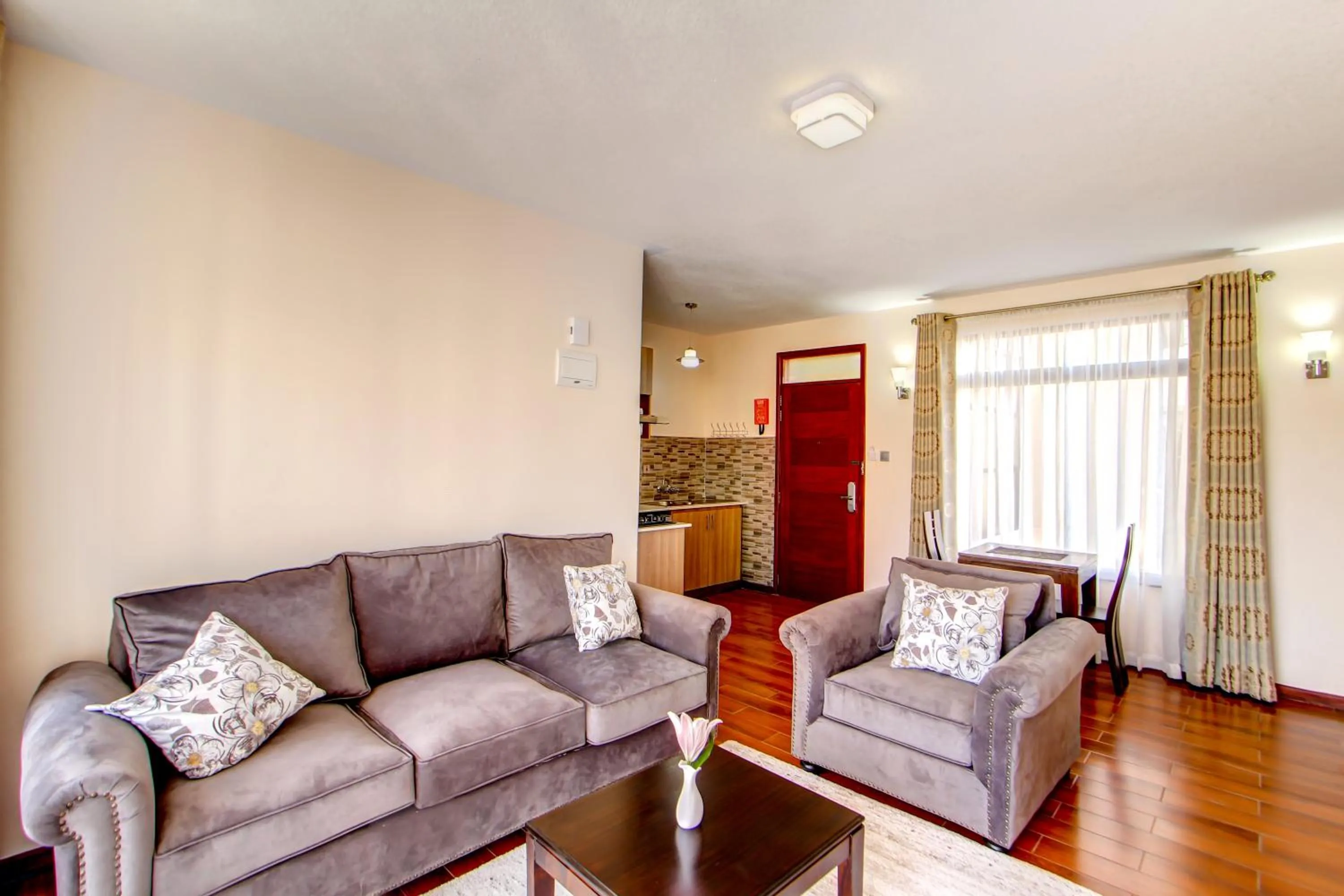 Lobby or reception in Highlands Suites Hotel Apartments