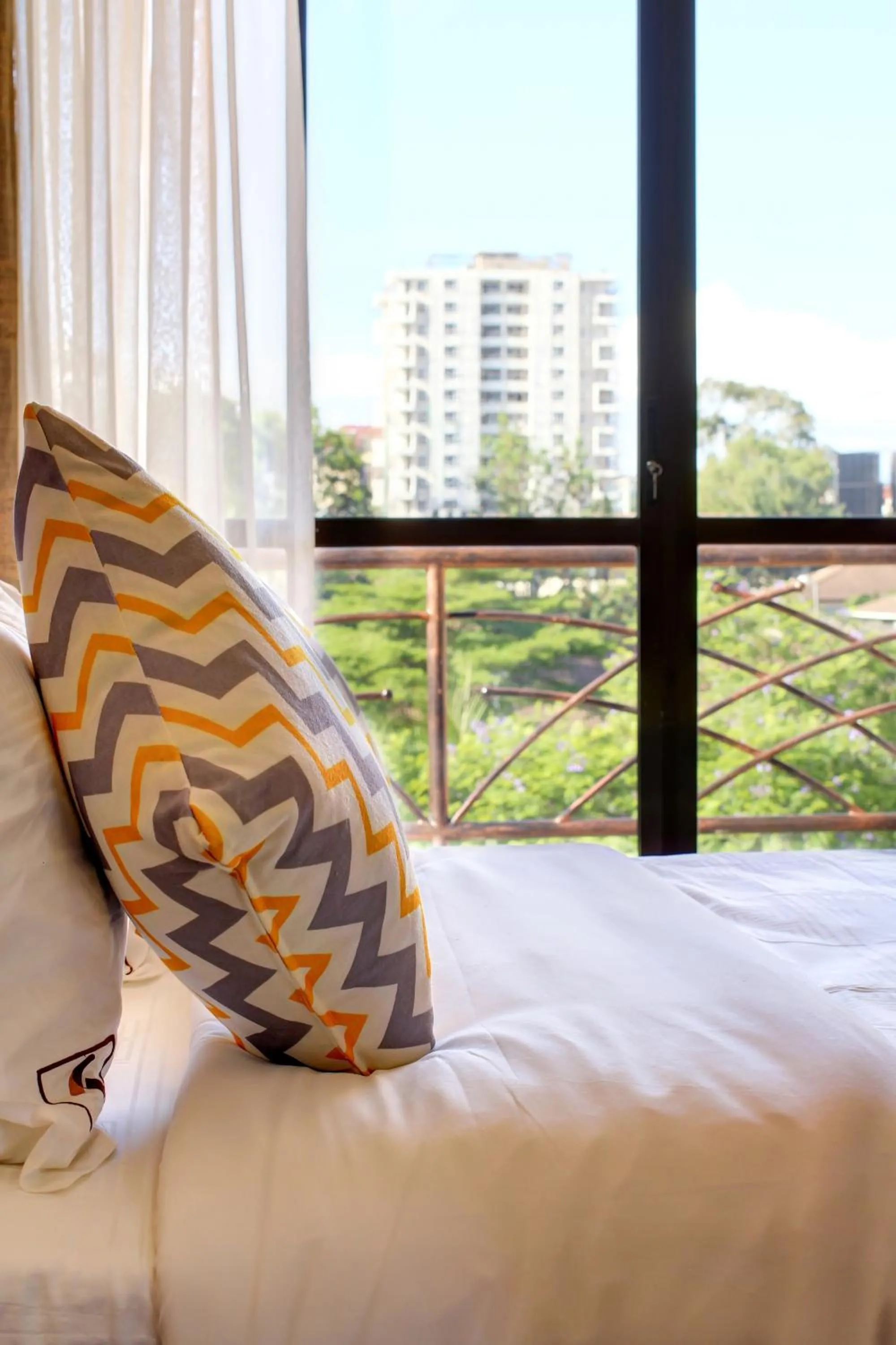 View (from property/room), Bed in Highlands Suites Hotel Apartments