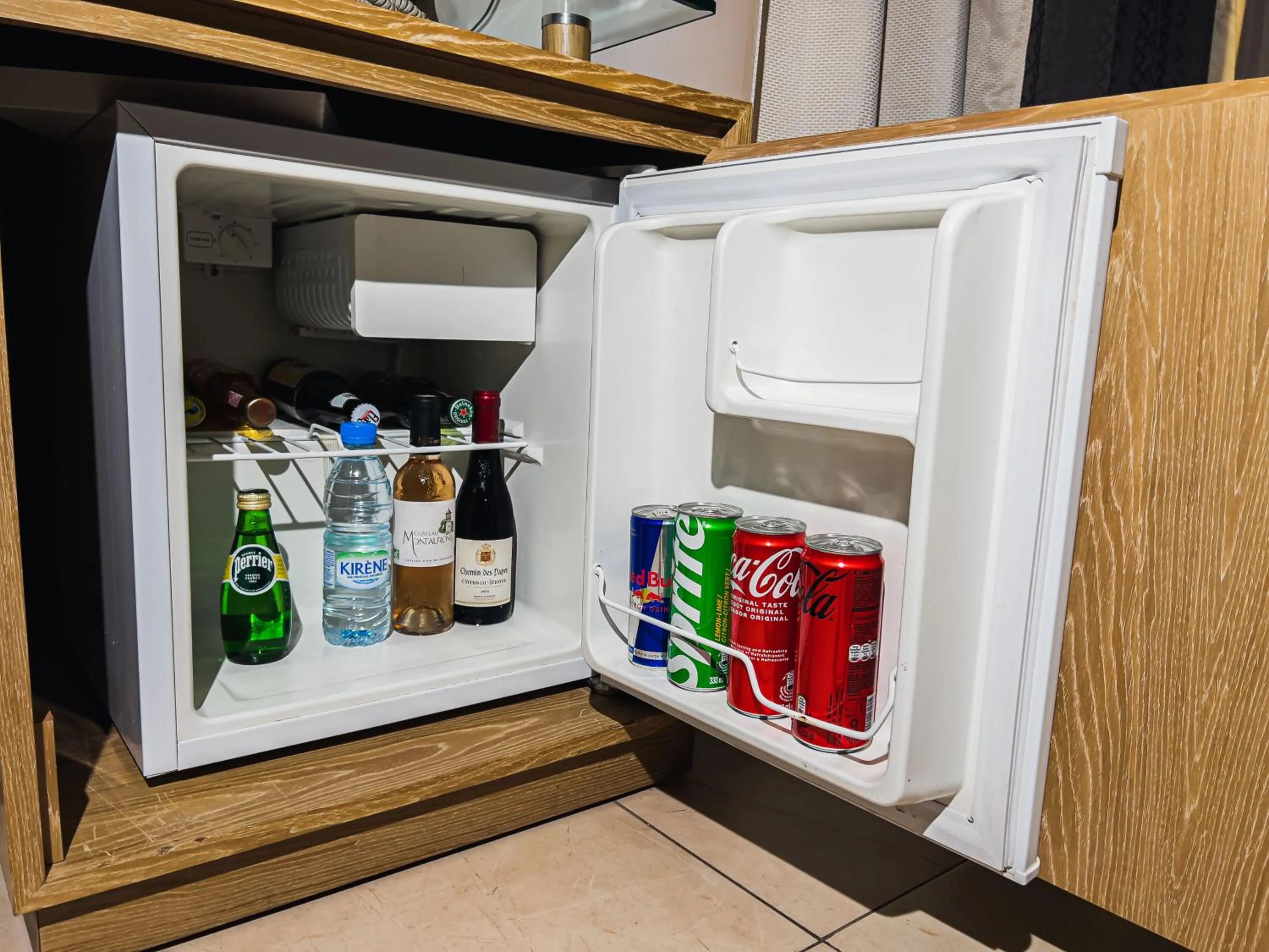 Food and drinks in Hotel VDN by Good Rade