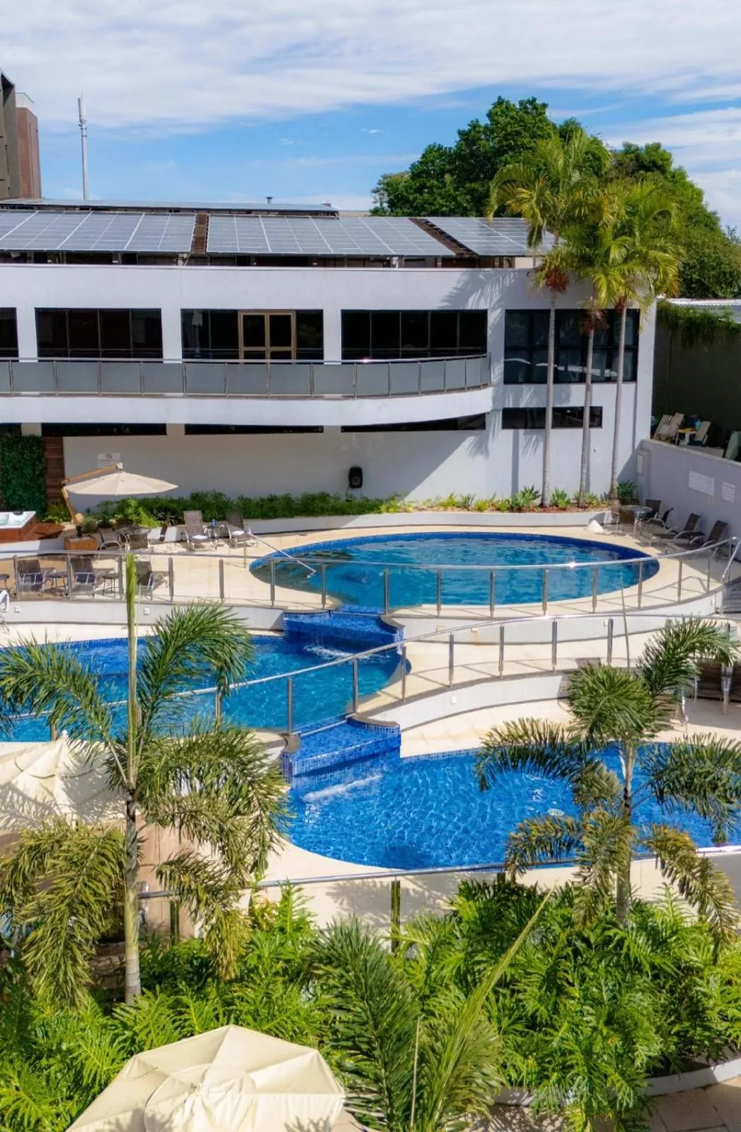 Swimming pool in Foz Plaza Hotel