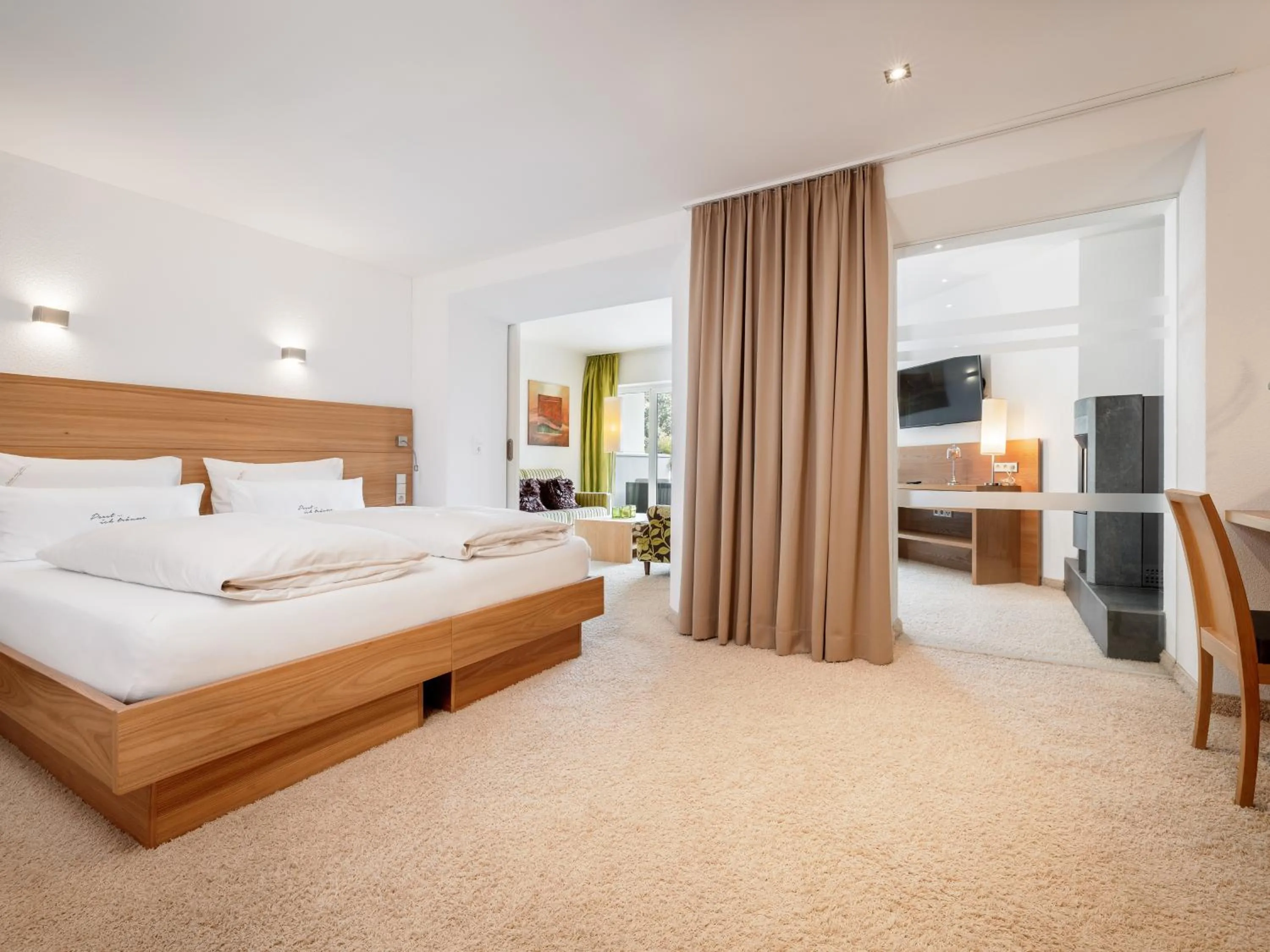 Bedroom, Bed in Alpen-Comfort-Hotel Central