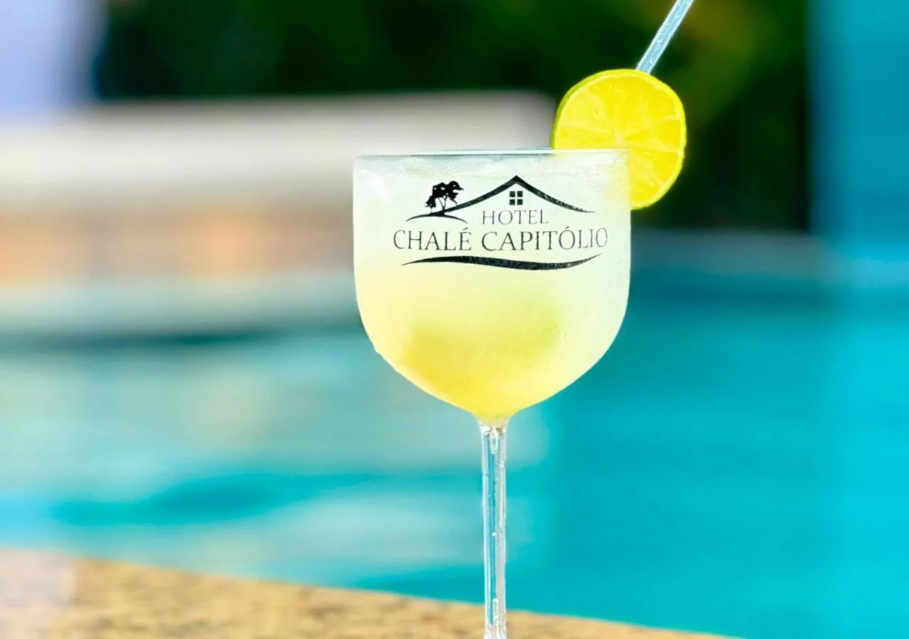 Drinks in Hotel Chalé Capitólio