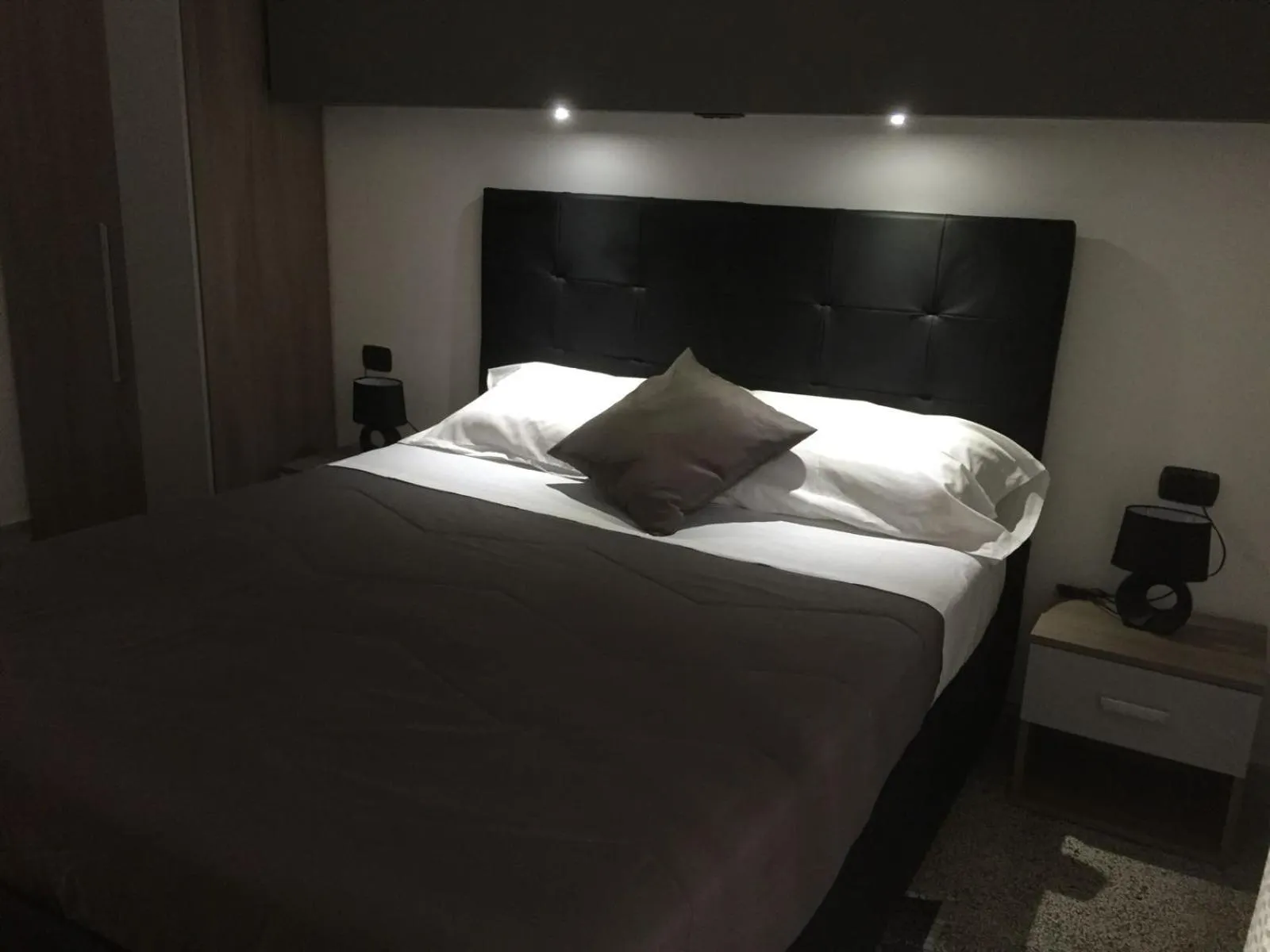 Bed in MB95 - Mezzocannone Luxurious Bed&Breakfast