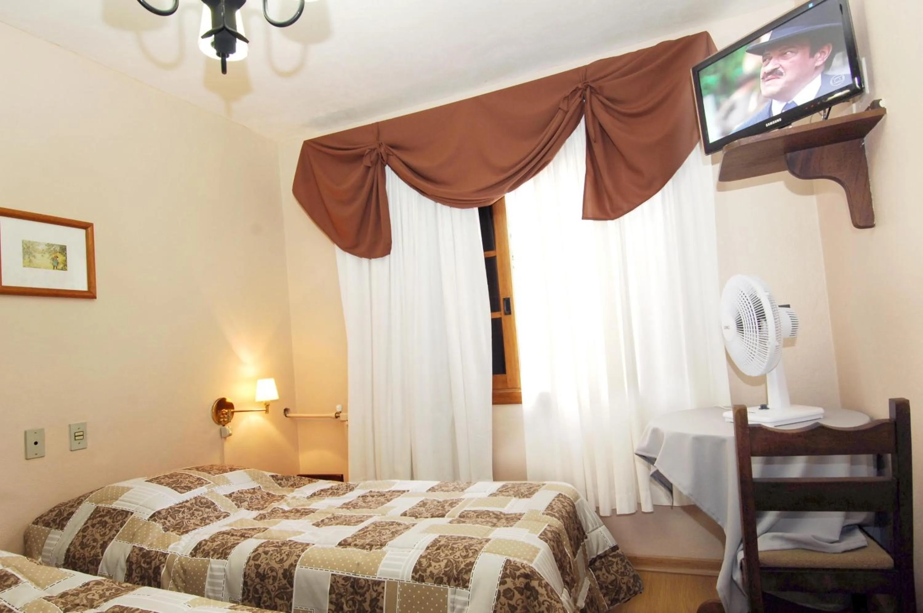 Photo of the whole room in Hotel Pousada das Flores