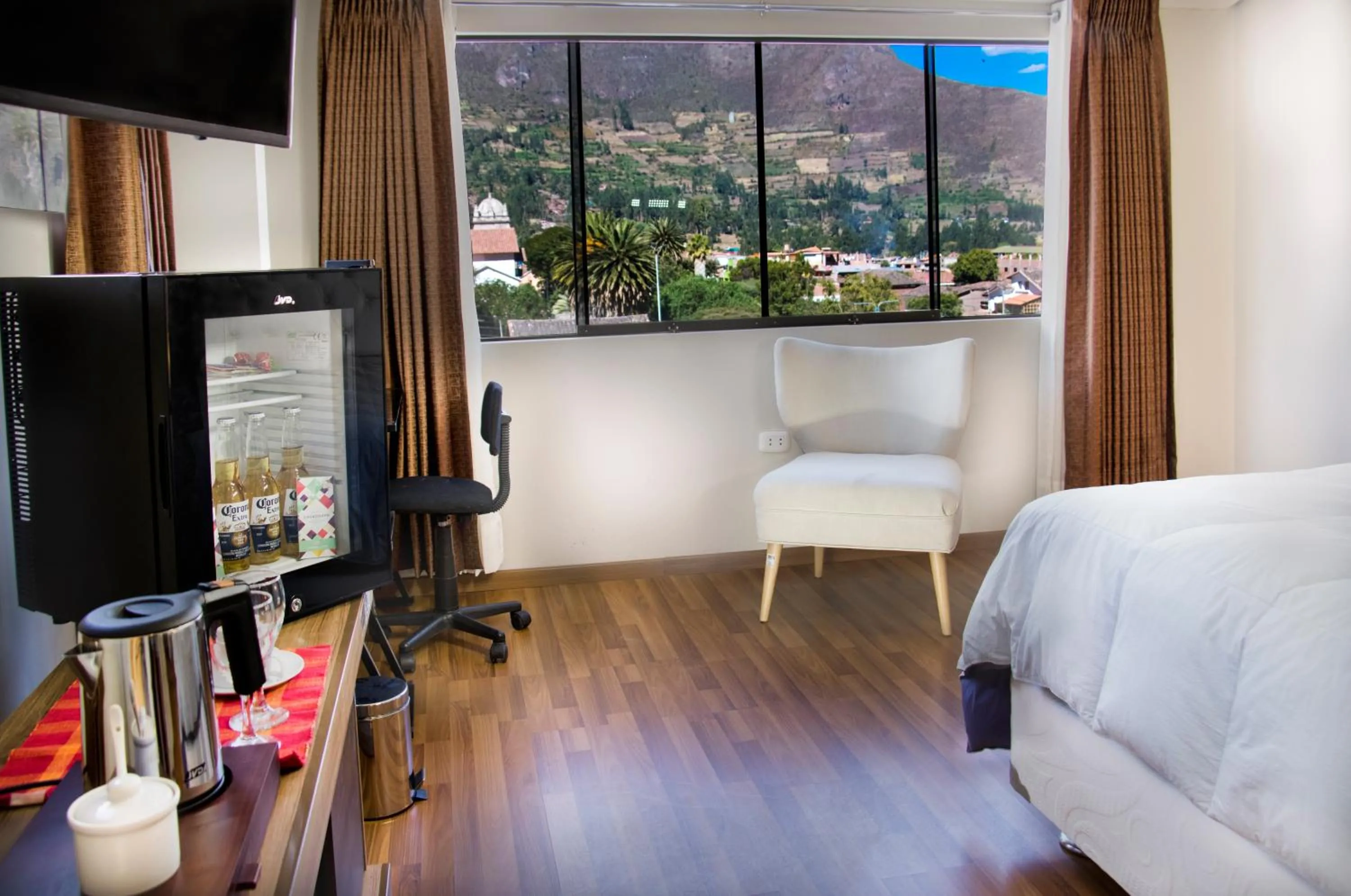 TV and multimedia in Hotel California Calca