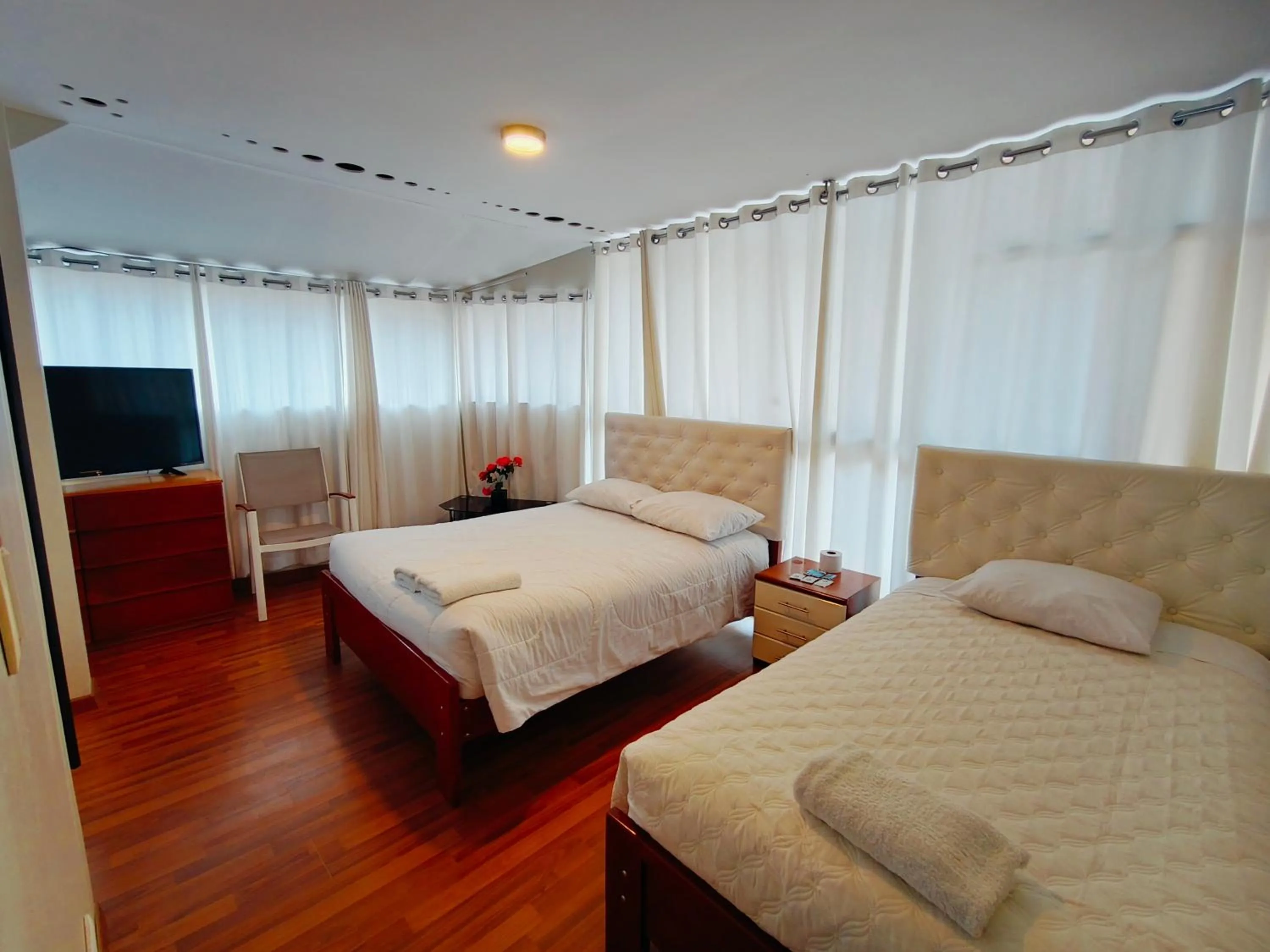 Bed in Hotel California Calca