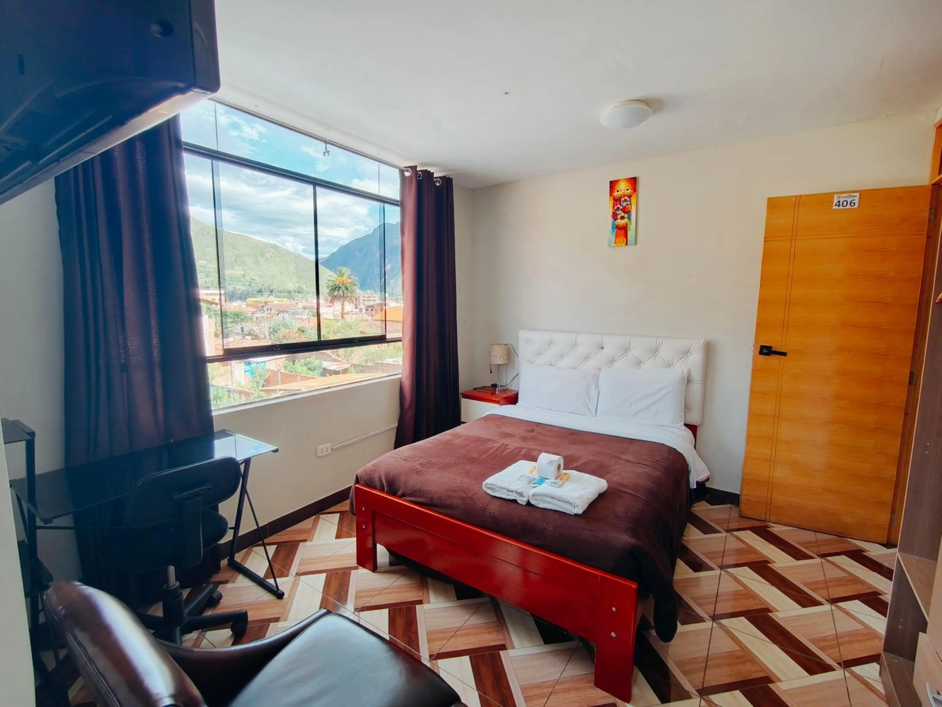 Bed in Hotel California Calca