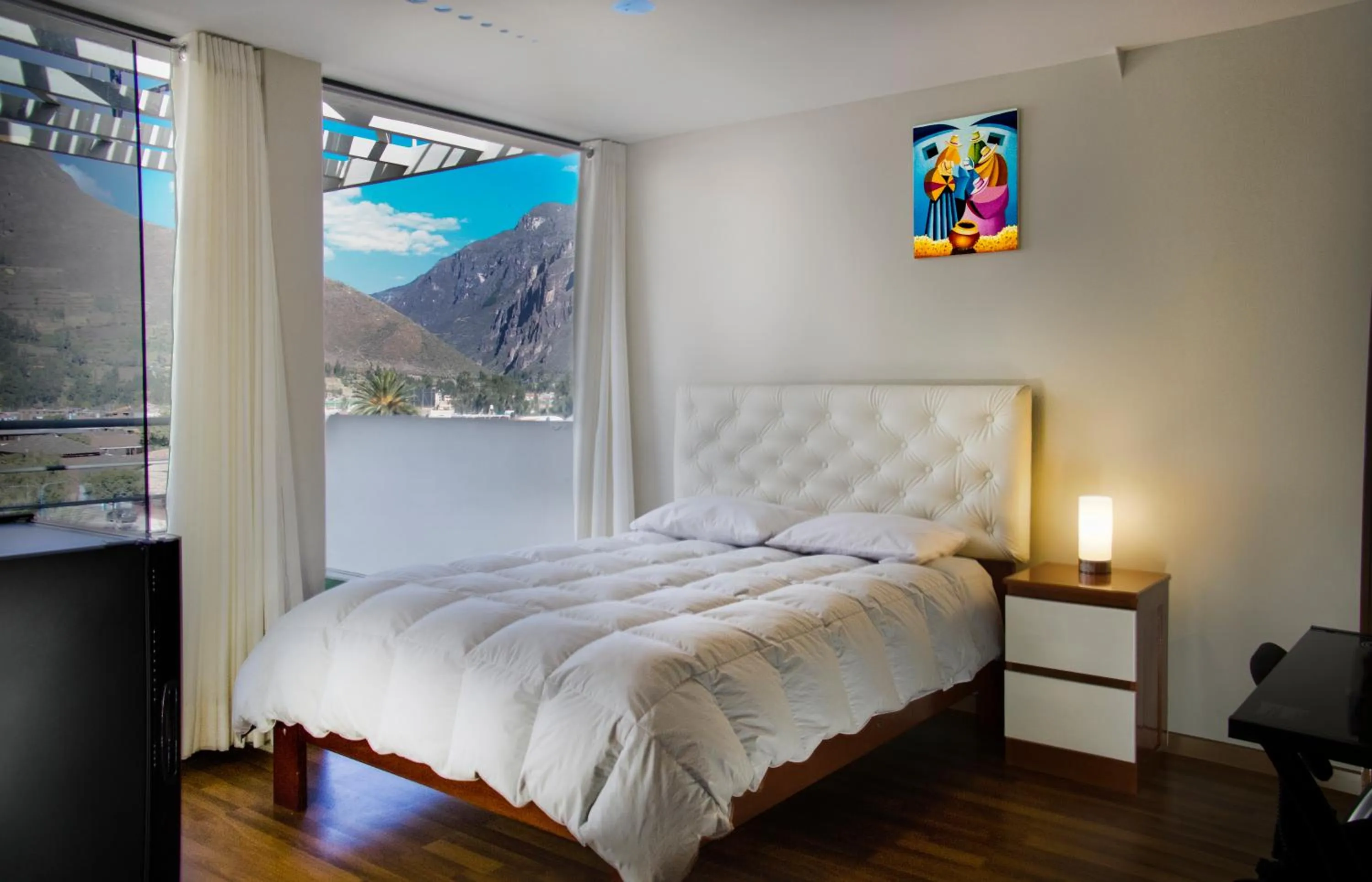 Bed in Hotel California Calca