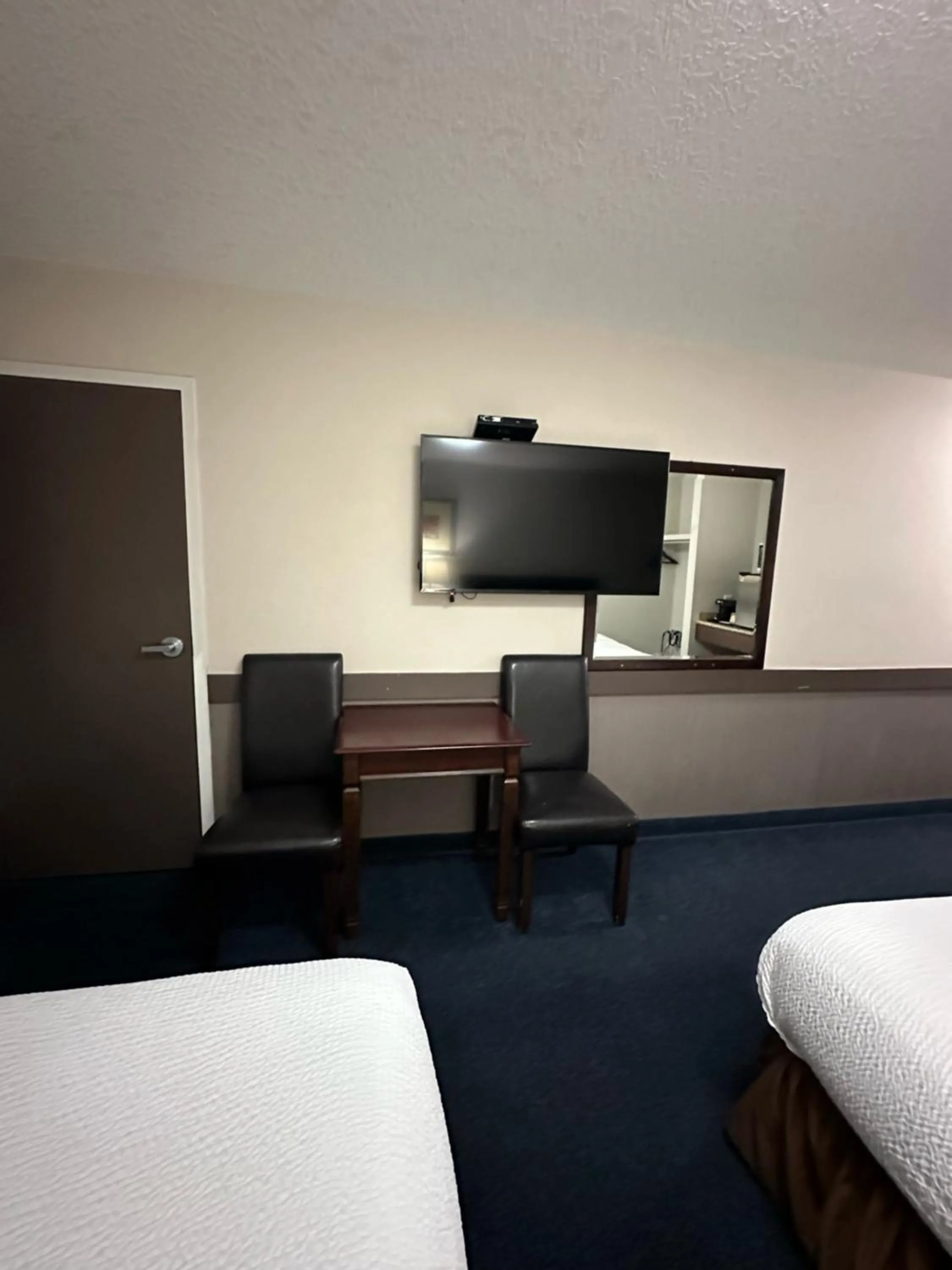 Bed in Travelodge by Wyndham Wetaskiwin