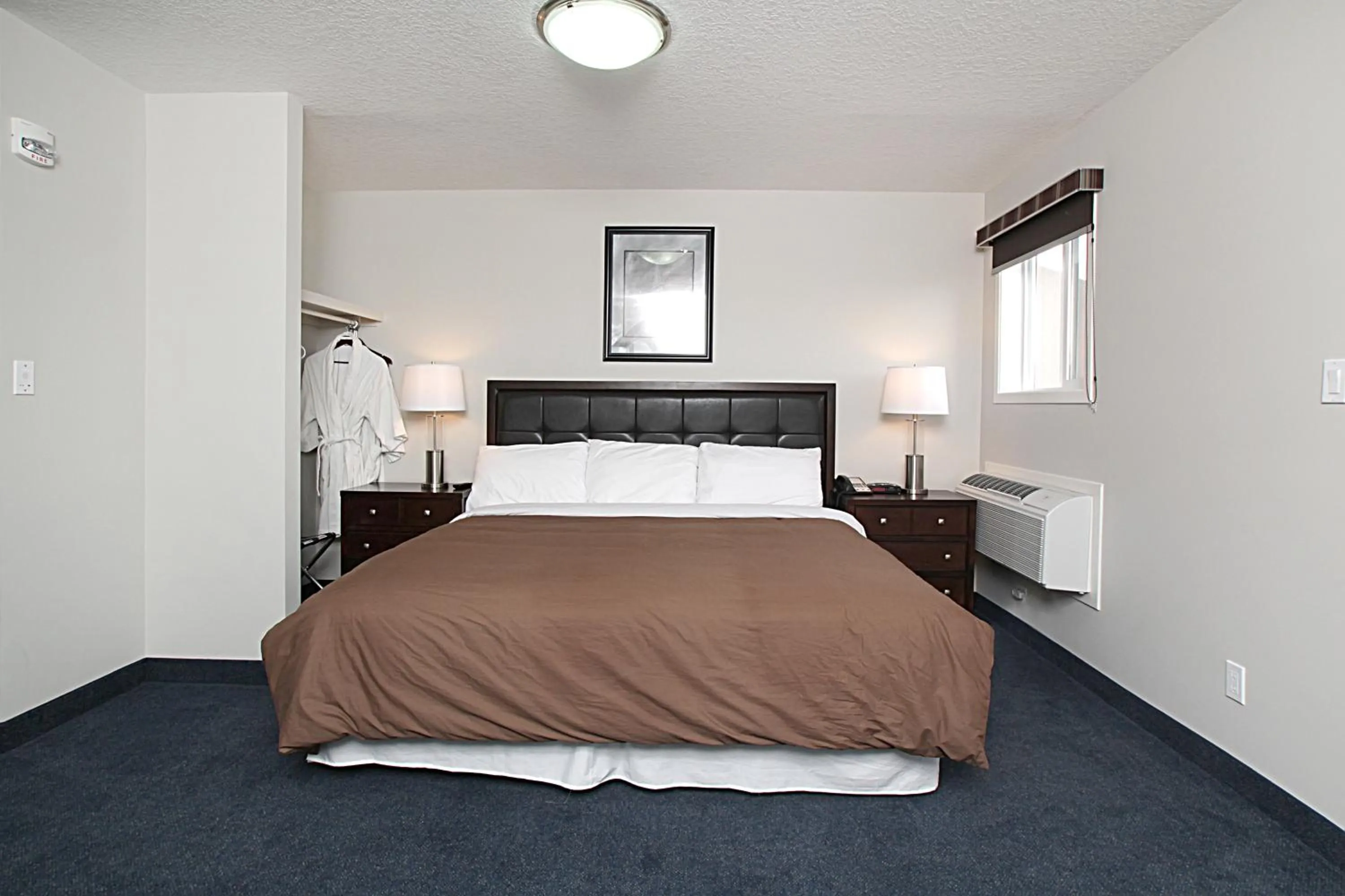 Bed in Travelodge by Wyndham Wetaskiwin