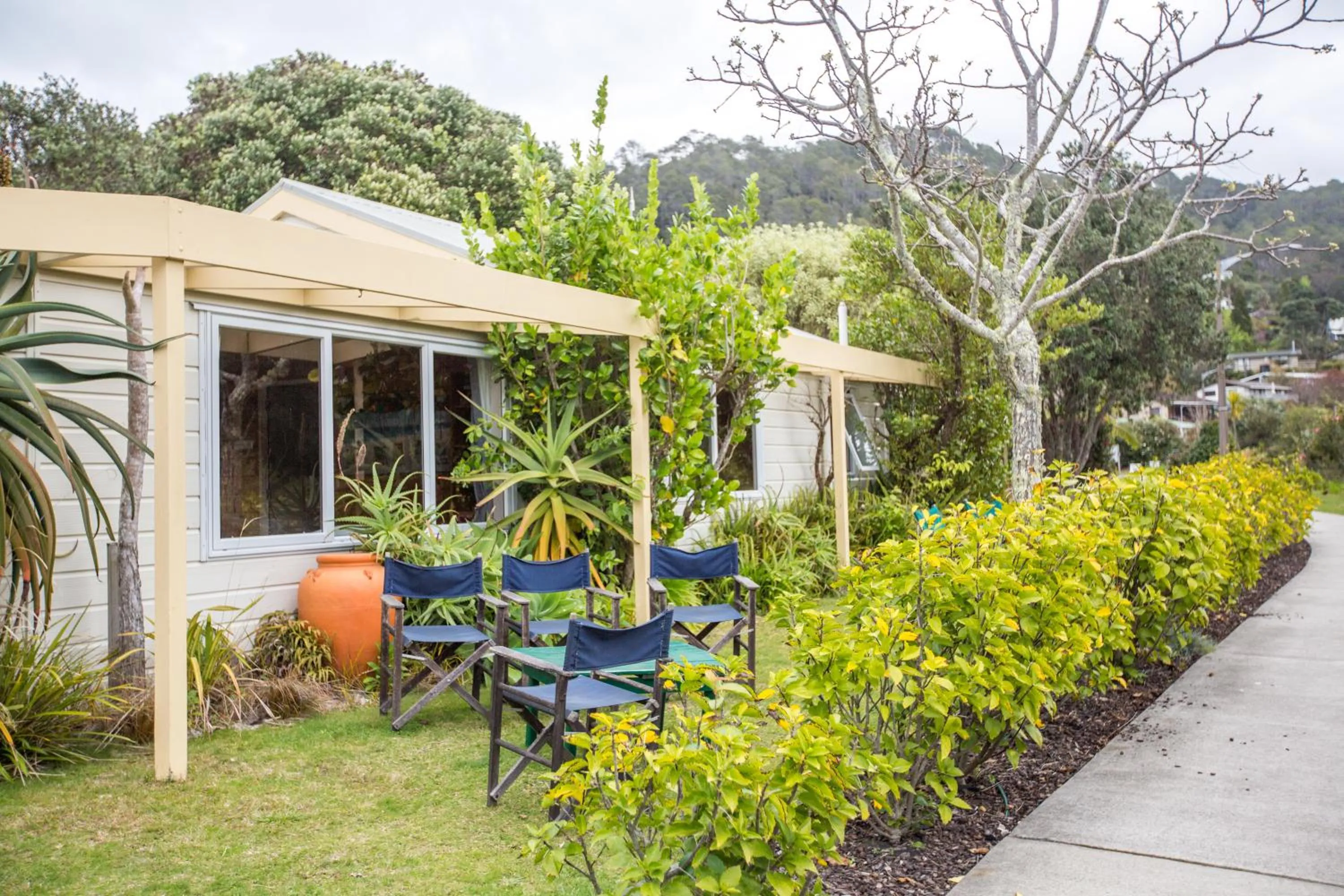 Property building in Tatahi Cove Back Packer