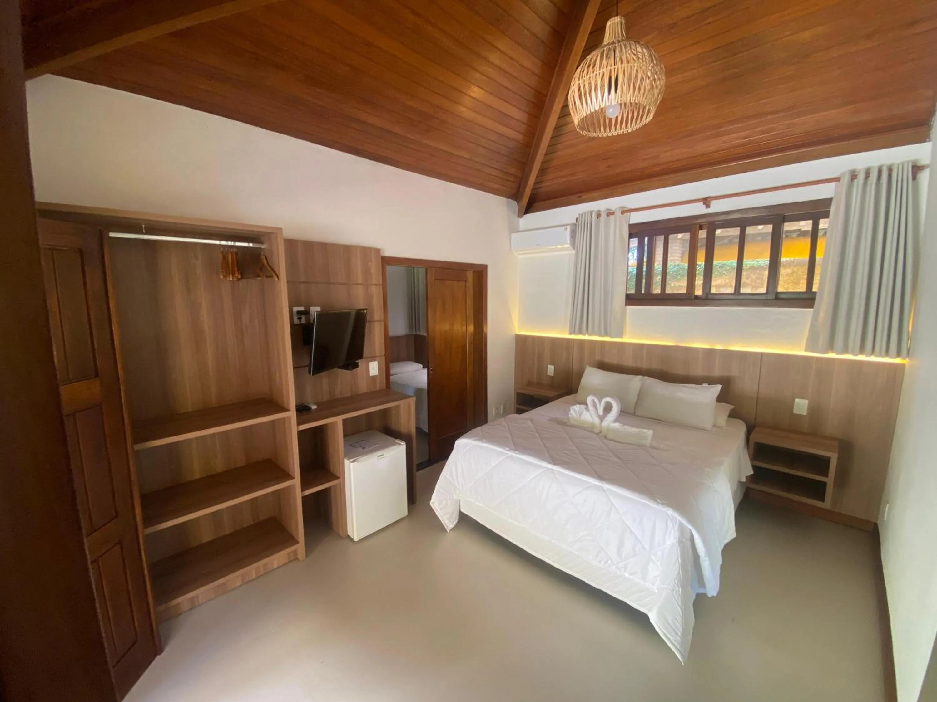 Photo of the whole room, Bed in Pousada Porto da Barra