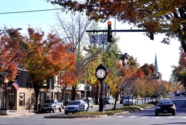 Street view in Maron Hotel & Suites