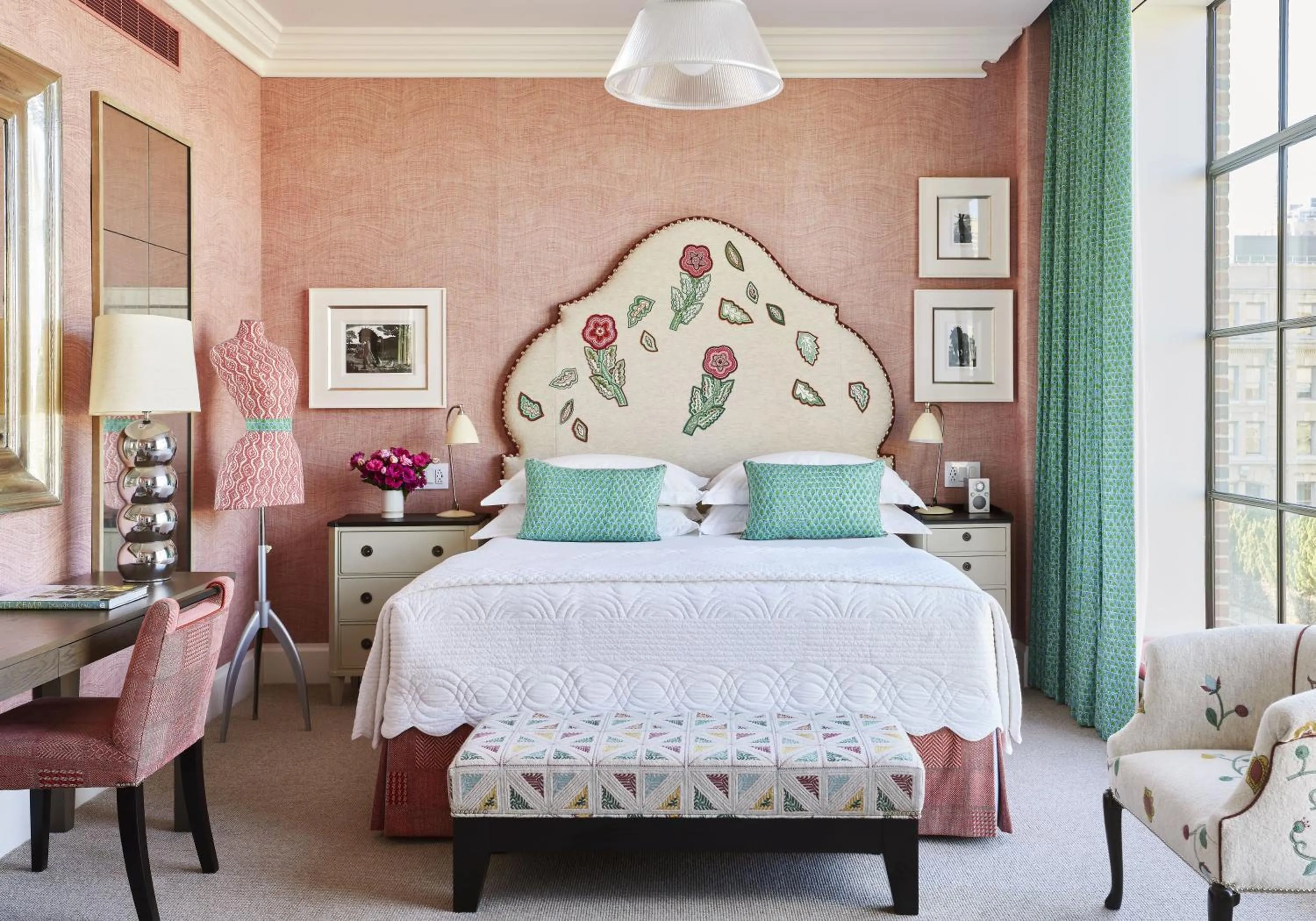 Bedroom, Bed in Crosby Street Hotel