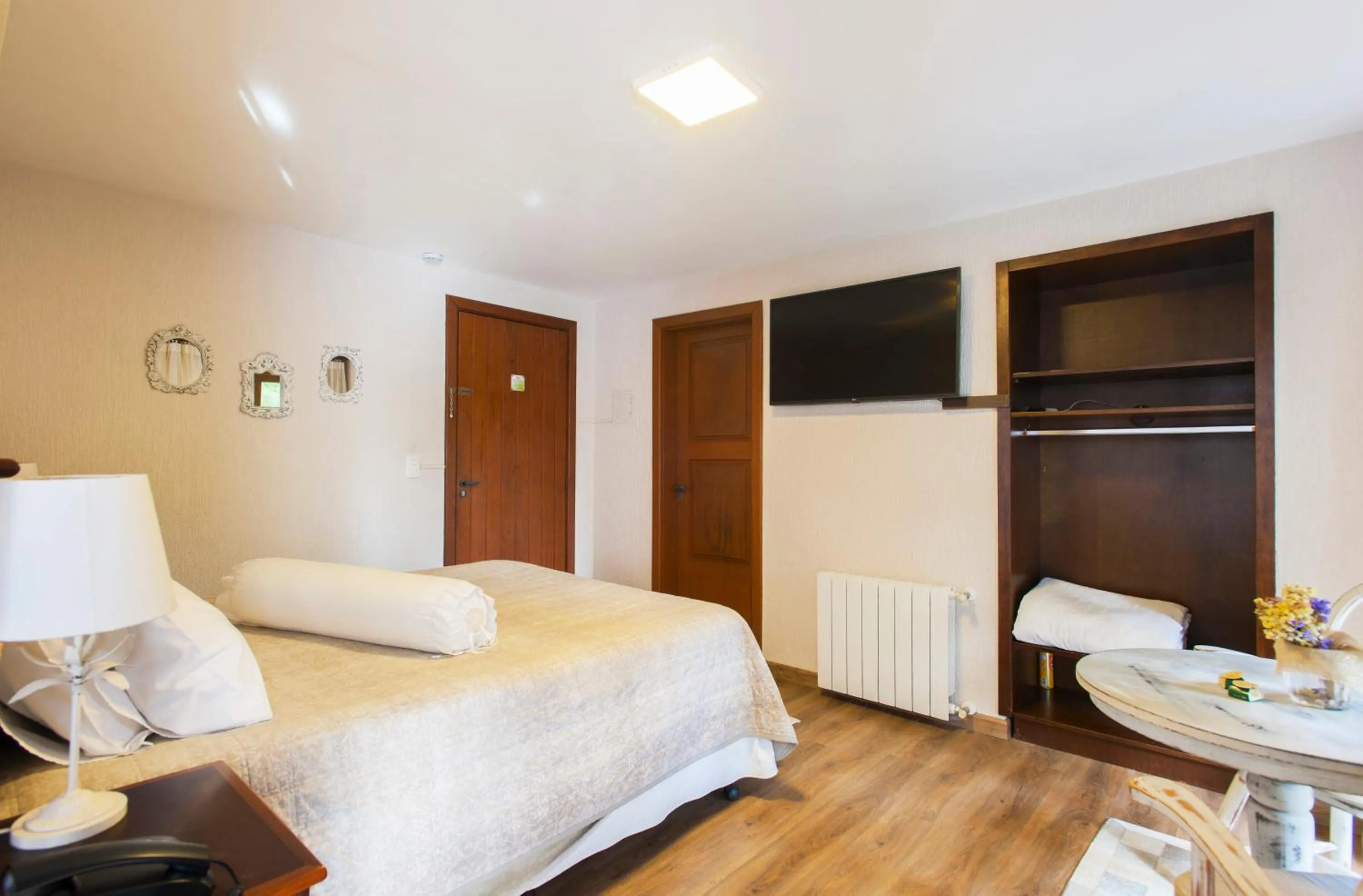 TV and multimedia in Hotel Canto Verde