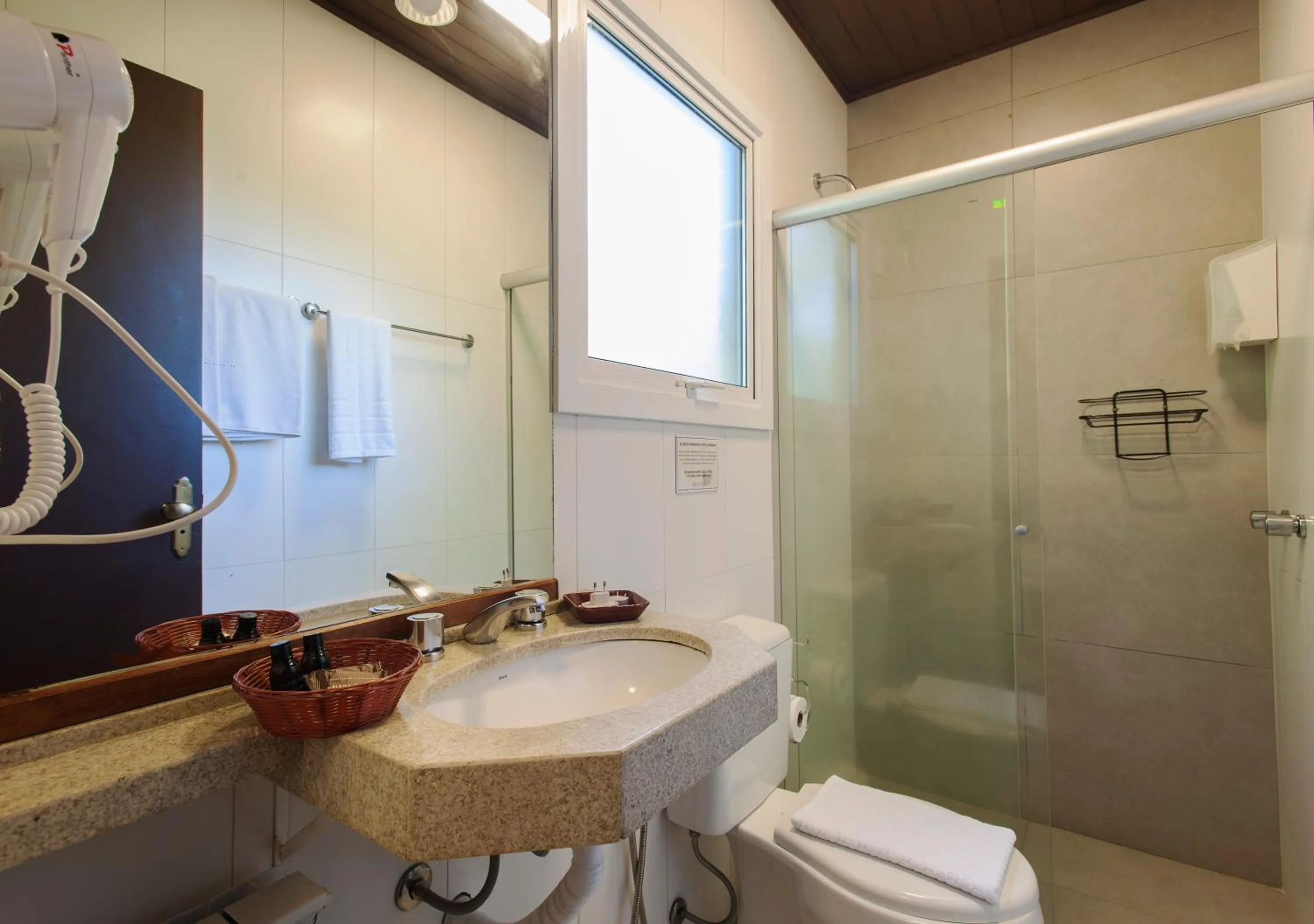 Bathroom in Hotel Canto Verde