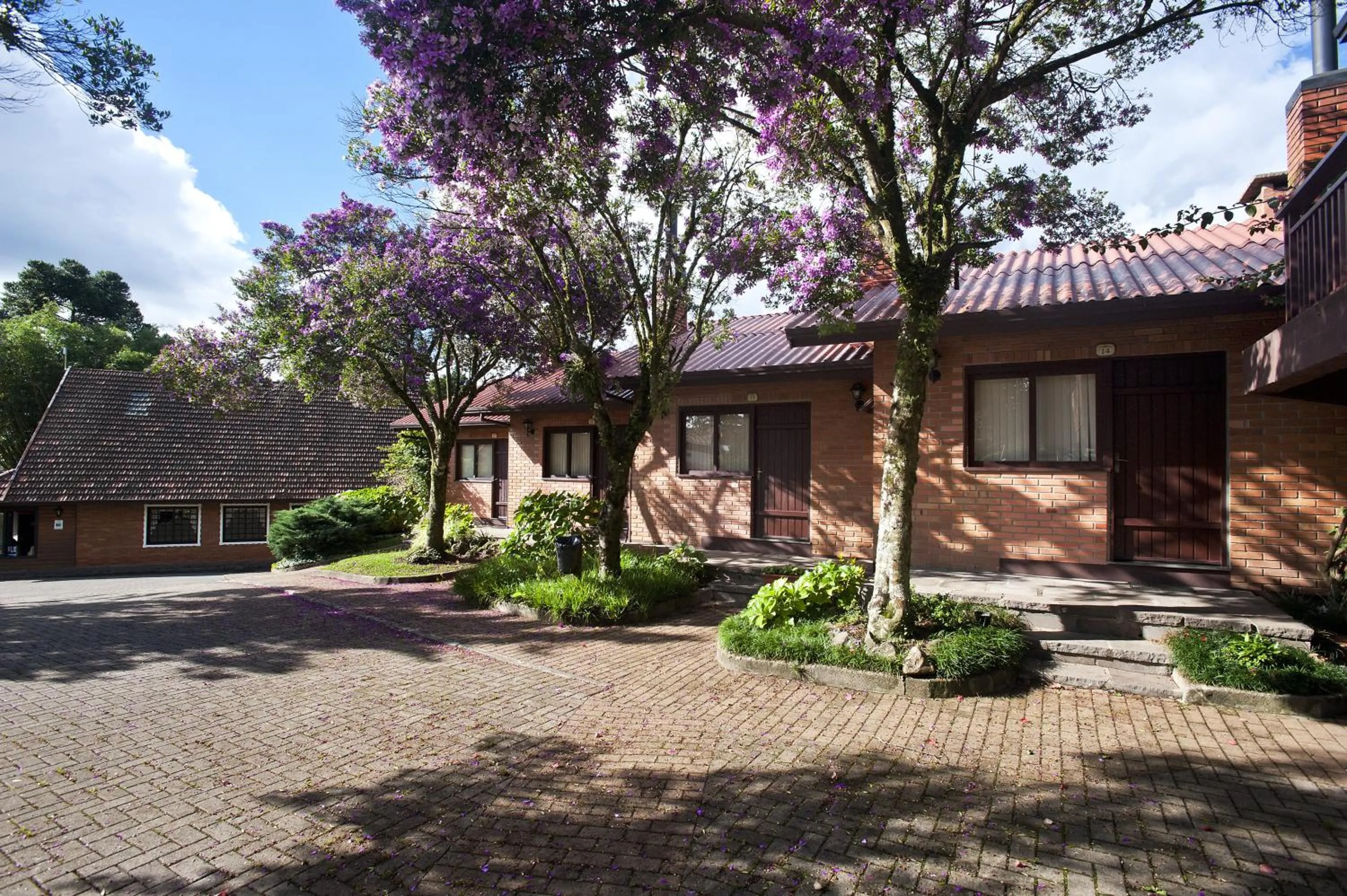 Facade/entrance in Hotel Canto Verde
